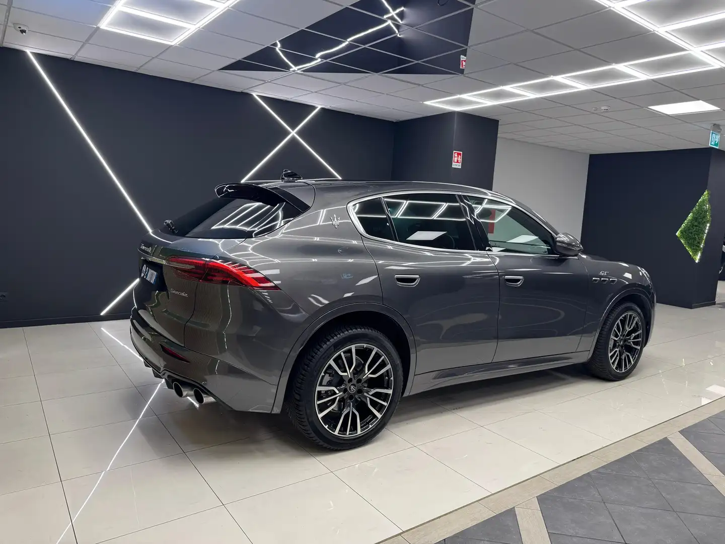 Maserati Grecale 2.0 mhev GT 250cv auto Grigio - 2