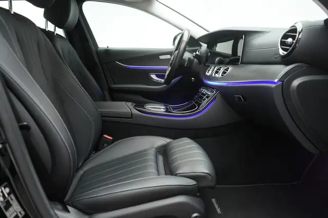 Mercedes-Benz E-Class view 6