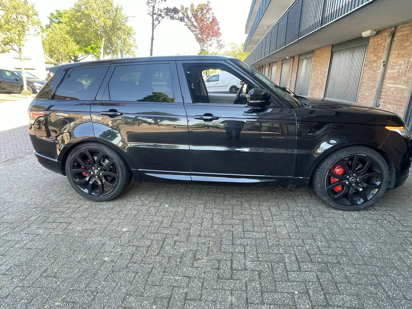 Другие 3.0 SDV6 Auto. Dyn. Autobiography Чёрный - 2