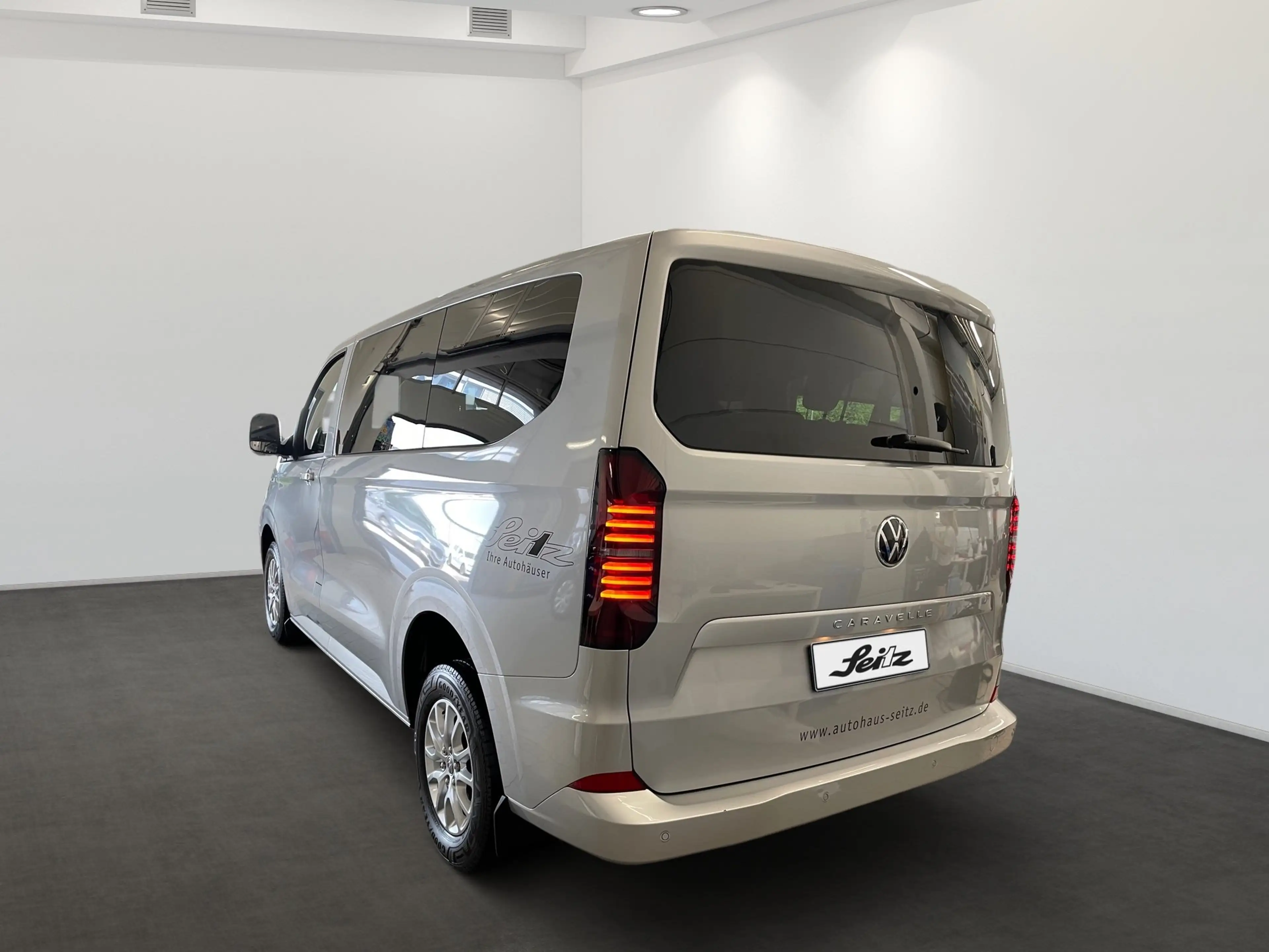 Volkswagen T7 Caravelle 2.0 TDI KR Life *9S*PARKSENSOR*LED* — photo 5