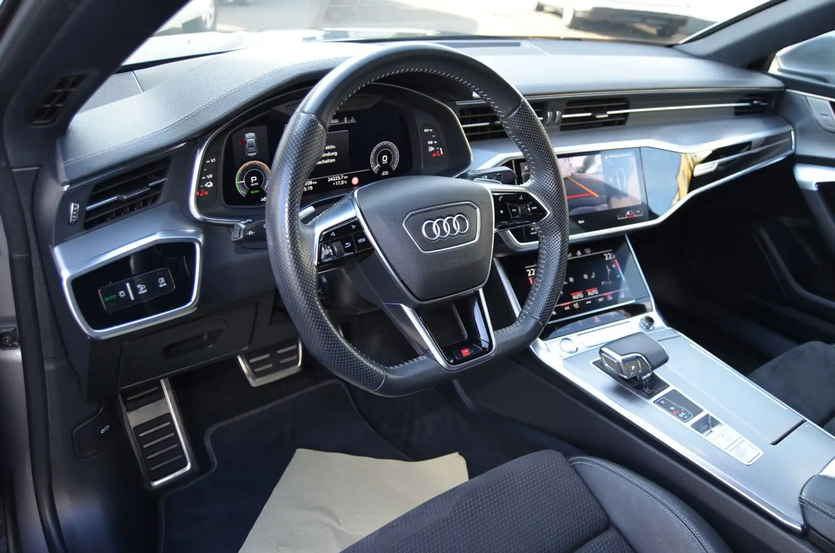 Audi A7 Sportback 50TFSIe quattro S Line Matrix 20Z Gris - 2