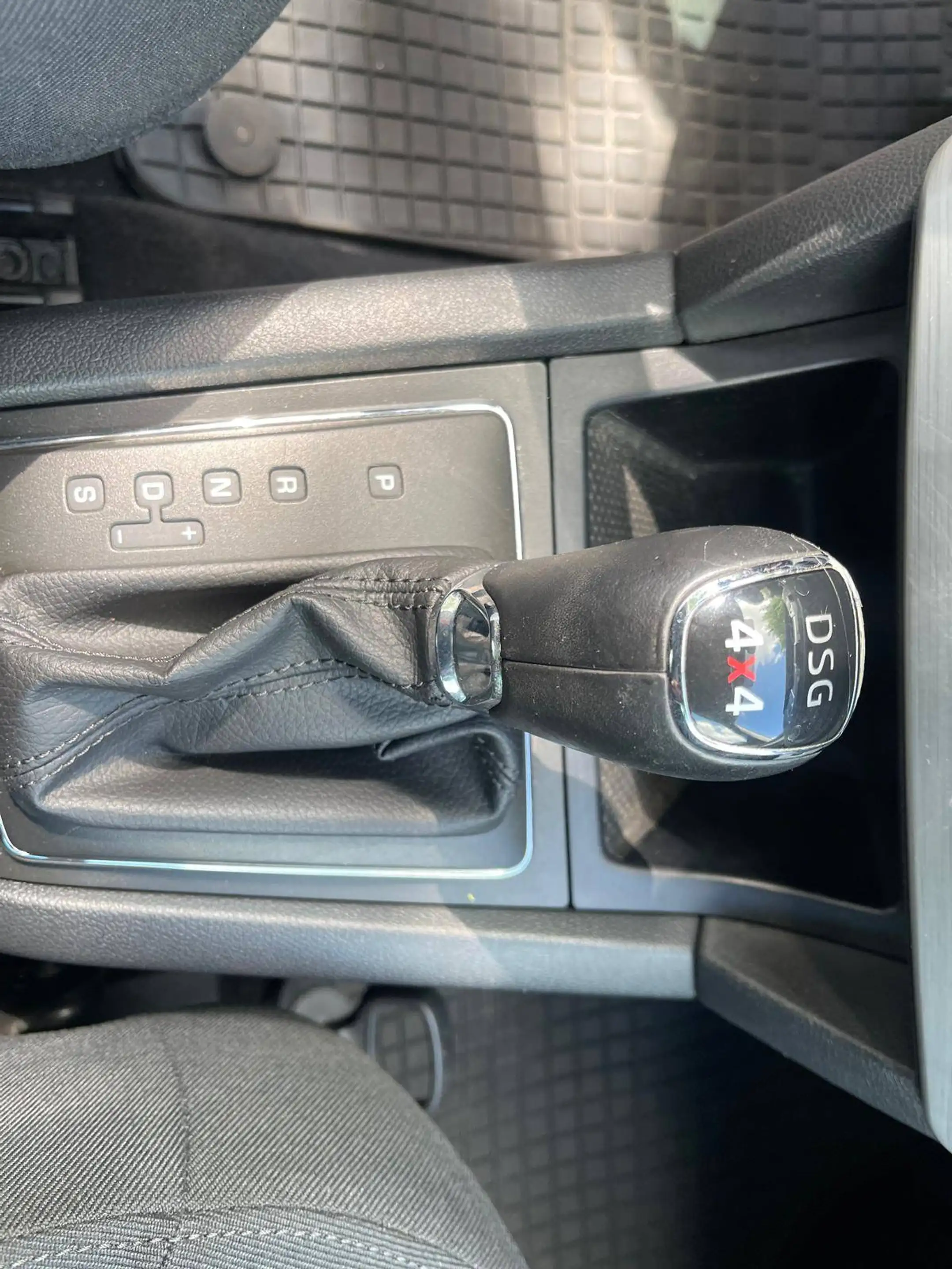 Skoda Yeti Ambition 4x4 *TÜV*AUTOMATIK* — photo 14
