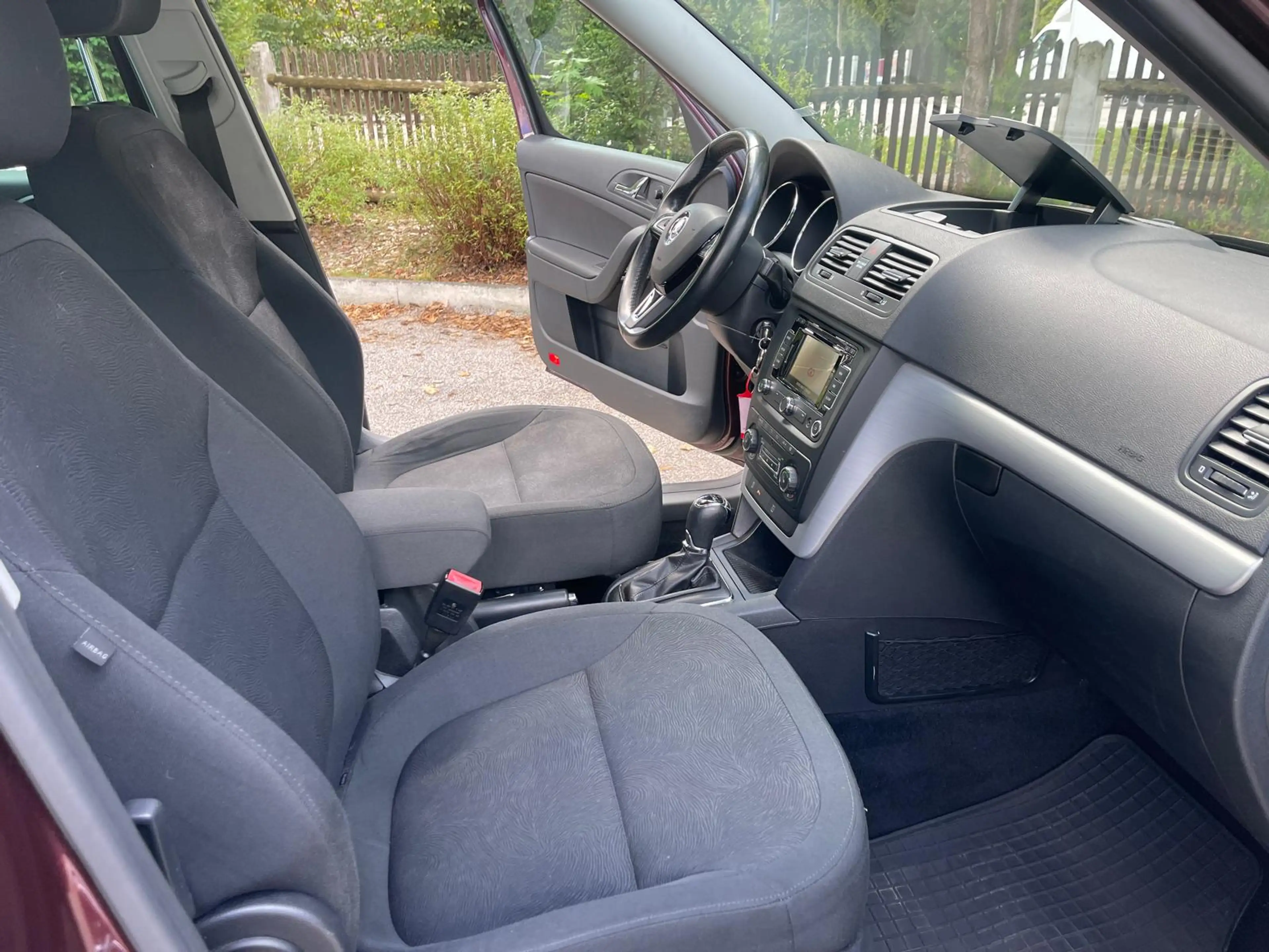 Skoda Yeti Ambition 4x4 *TÜV*AUTOMATIK* — photo 15