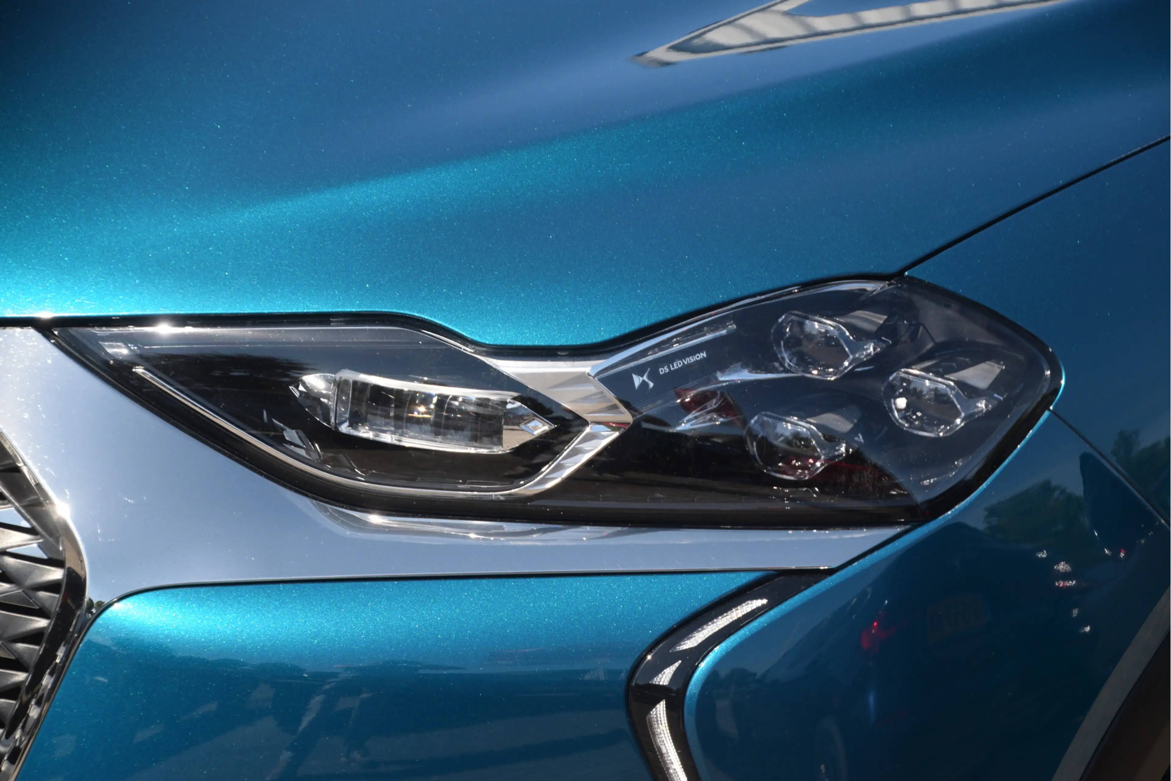 DS Automobiles DS 3 Crossback 1.2 PureTech La Premiere Carplay | LED | Camera | — photo 35