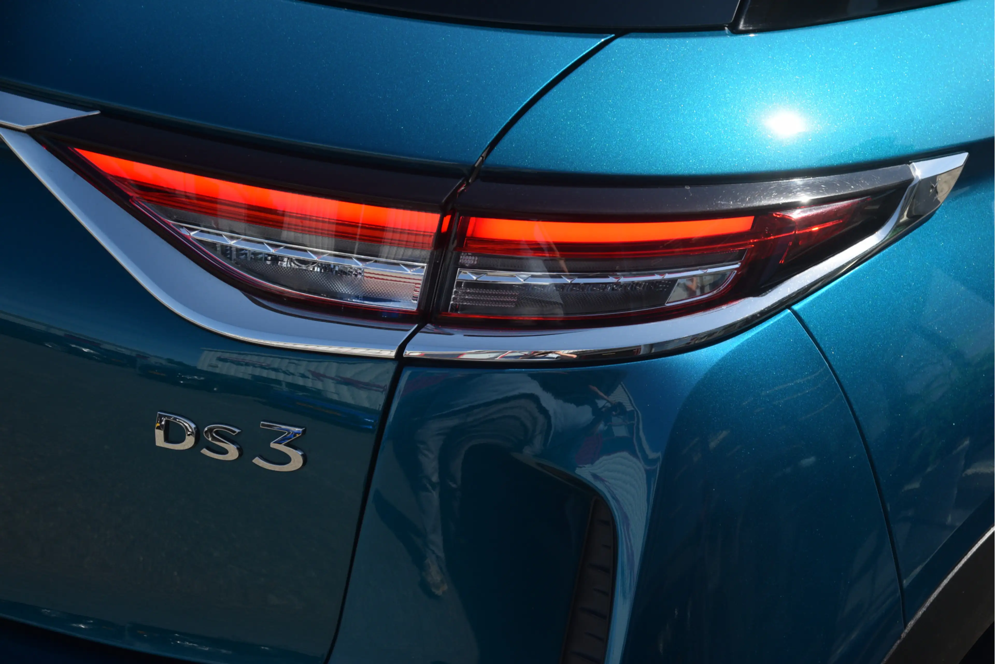 DS Automobiles DS 3 Crossback 1.2 PureTech La Premiere Carplay | LED | Camera | — photo 46