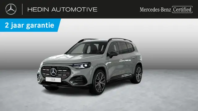 Mercedes-Benz GLB 250 250+ SUV AMG Line | PAnoramisch Dak | Trekhaak | M
