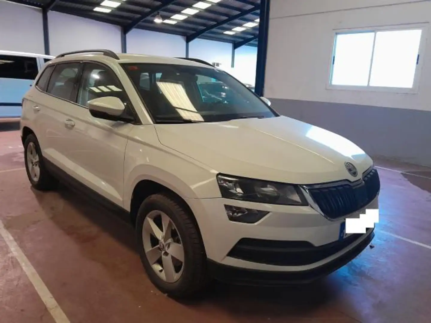 Skoda Karoq 2.0TDI Ambition 4x4 110kW Weiß - 2