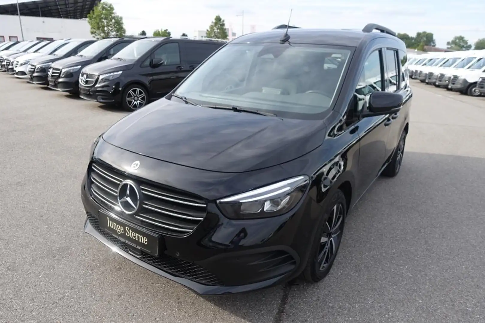 Mercedes-Benz T-Klasse T 180 d Progressive Edition MBUX10"+Kamera+AHK Schwarz - 2