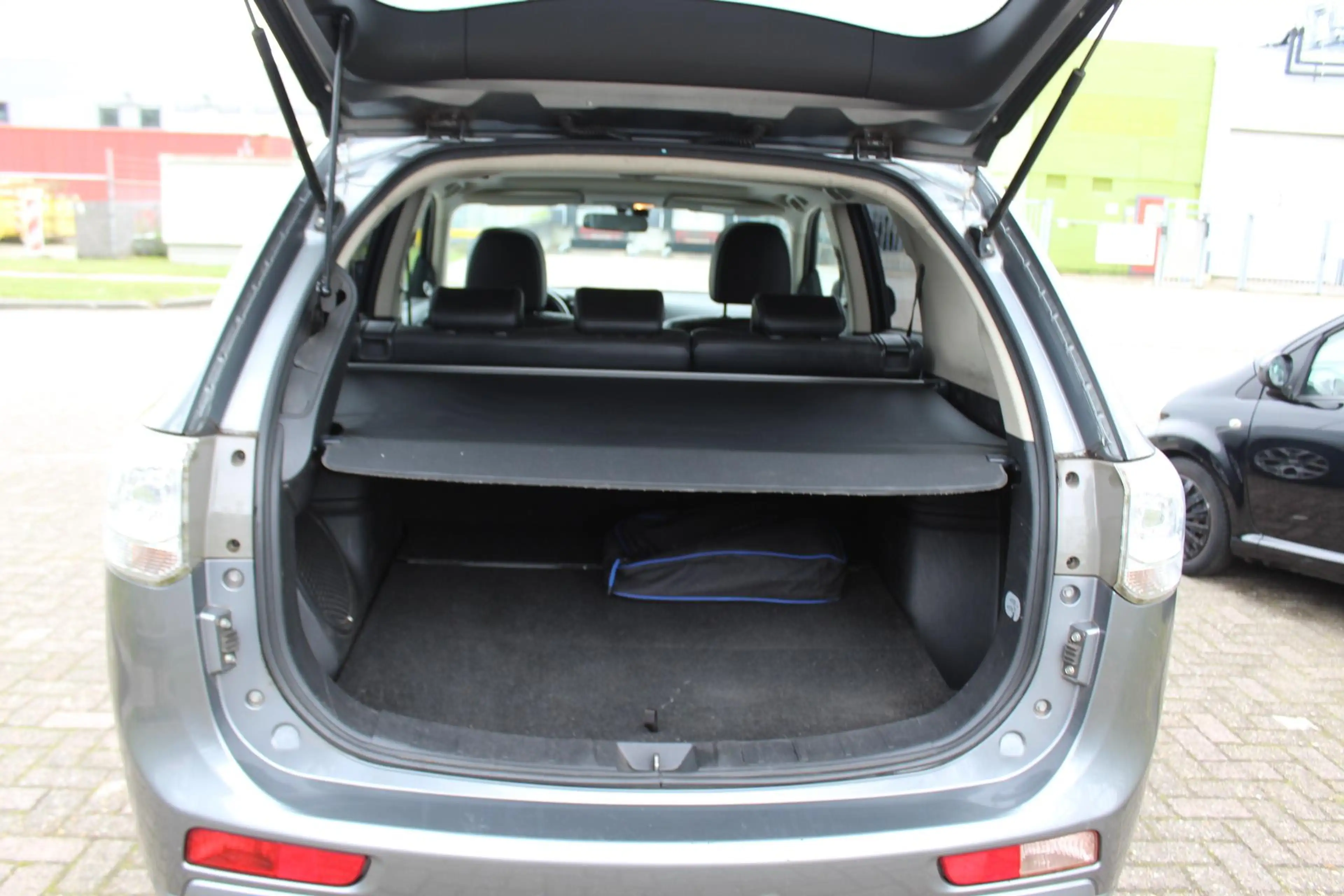 Mitsubishi Outlander 2.0 PHEV Instyle nap 4wd automaat trekhaak leder c — photo 6