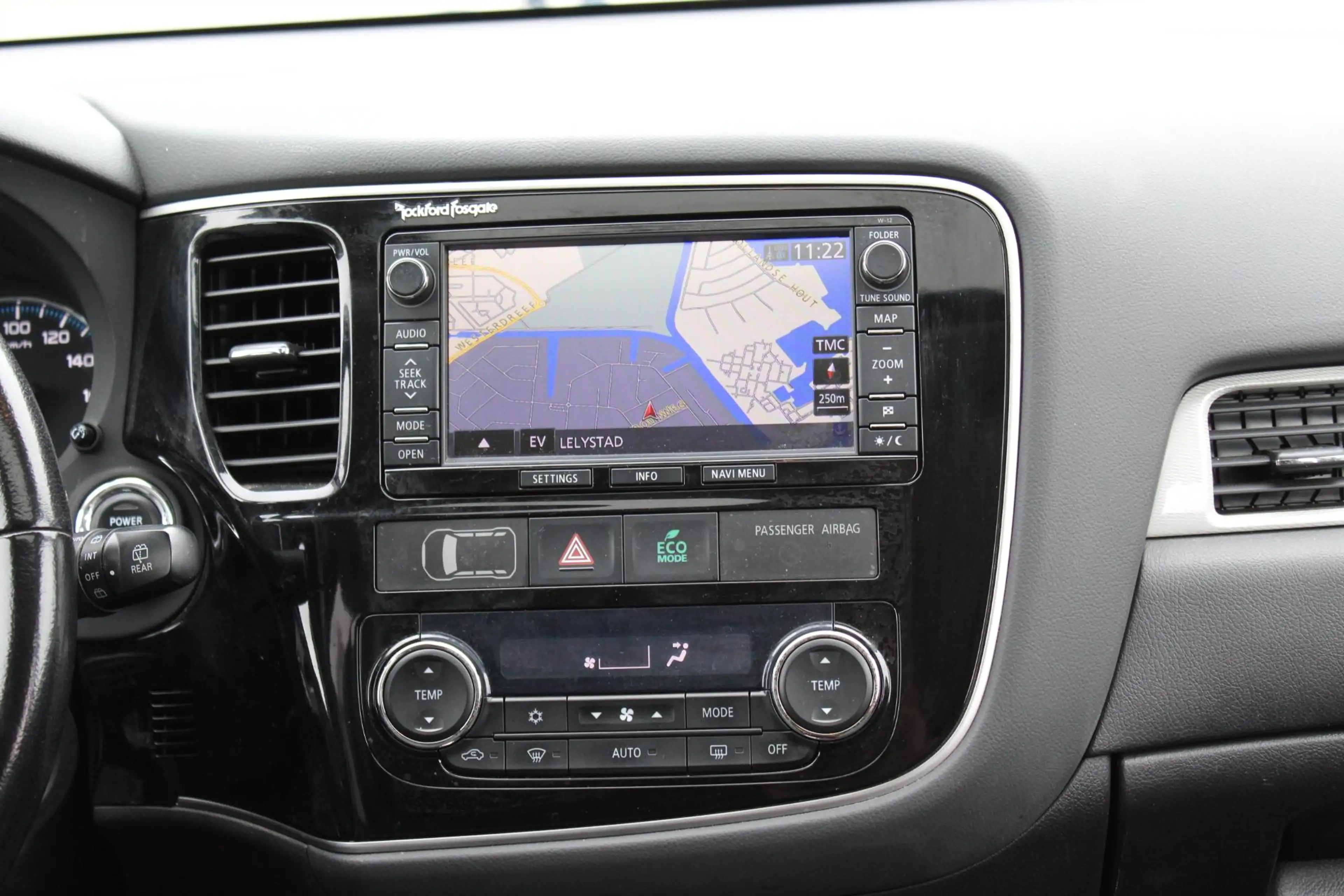 Mitsubishi Outlander 2.0 PHEV Instyle nap 4wd automaat trekhaak leder c — photo 7