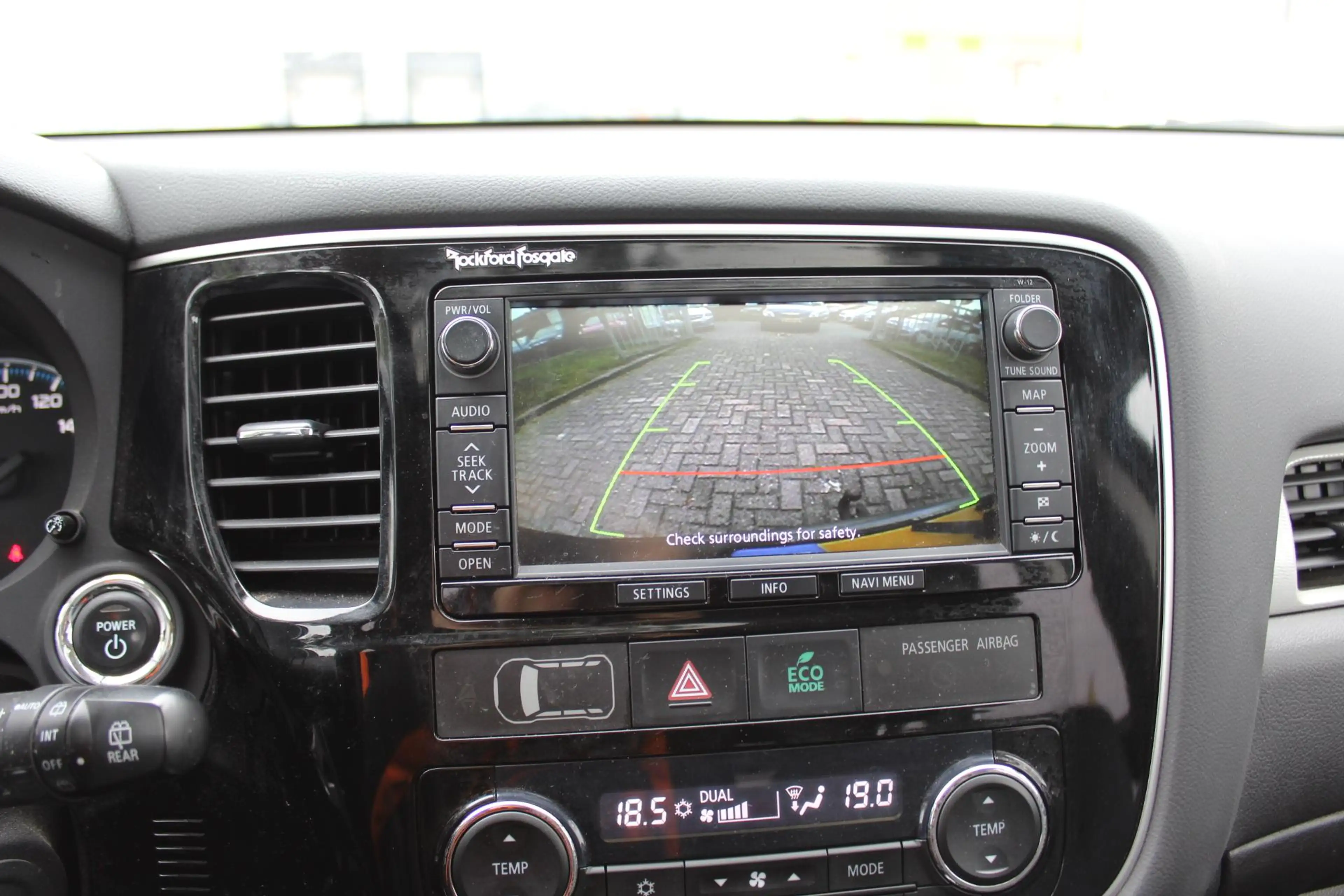 Mitsubishi Outlander 2.0 PHEV Instyle nap 4wd automaat trekhaak leder c — photo 8