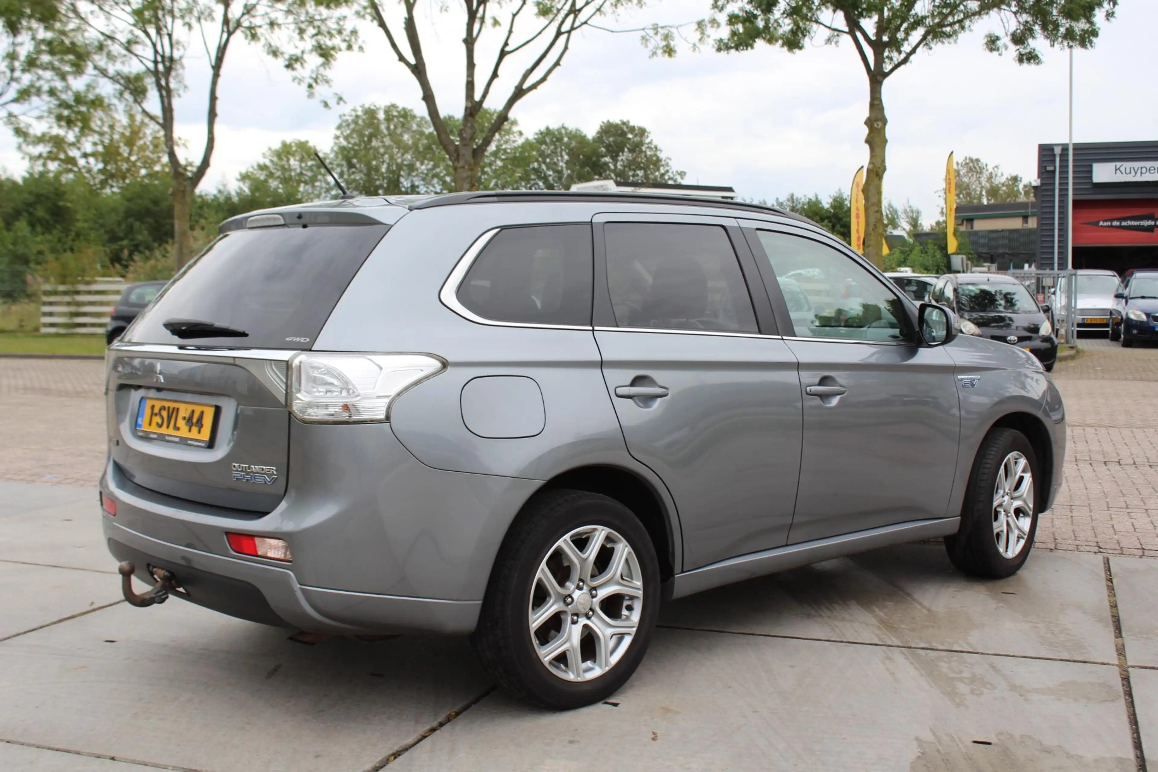 Mitsubishi Outlander 2.0 PHEV Instyle nap 4wd automaat trekhaak leder c — photo 2