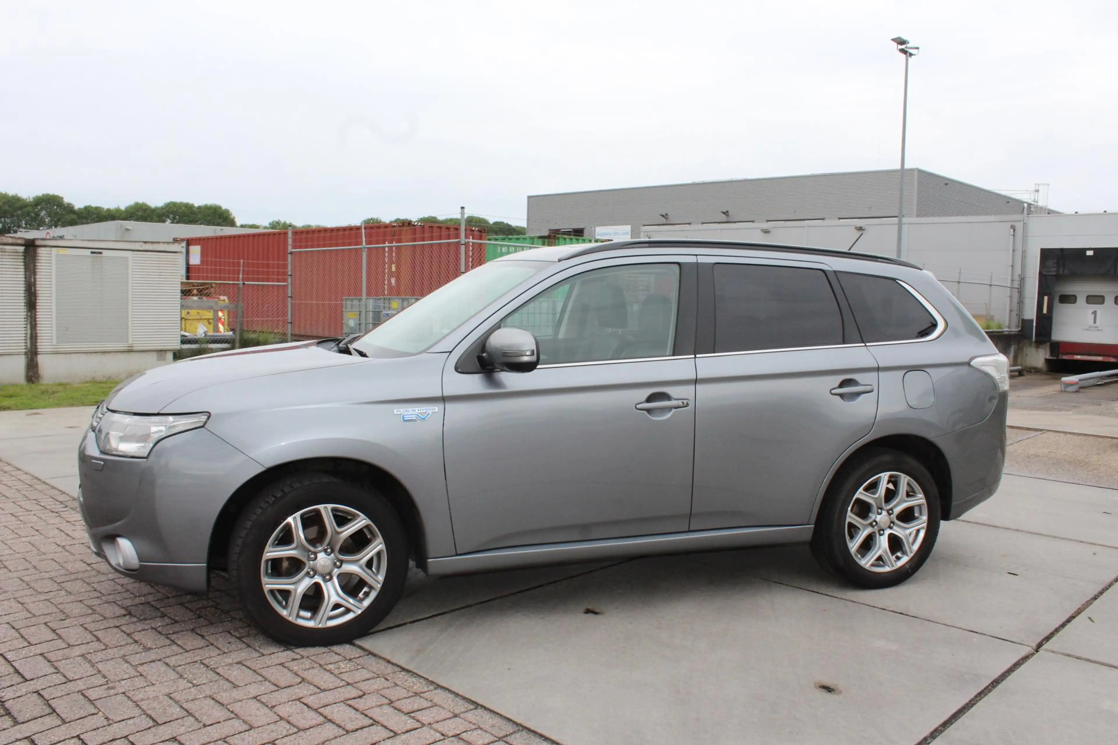 Mitsubishi Outlander 2.0 PHEV Instyle nap 4wd automaat trekhaak leder c — photo 9