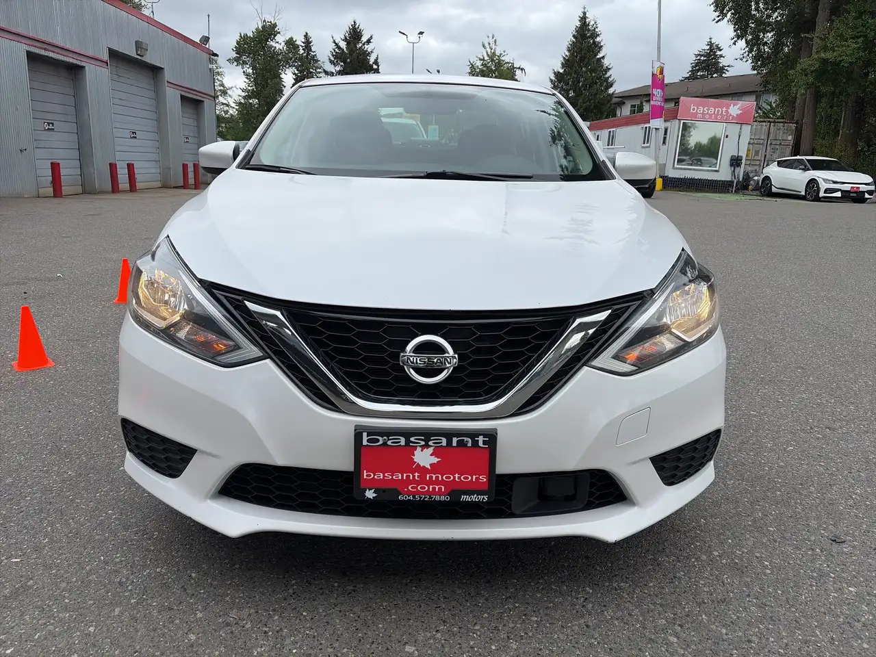 Nissan Sentra снимка Nissan Sentra