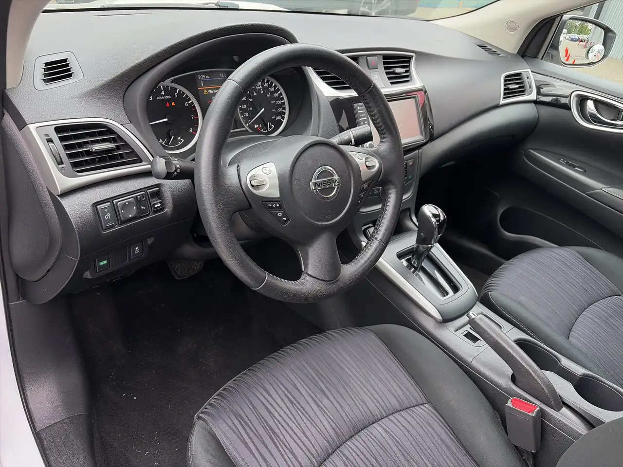 Nissan Sentra снимка Nissan Sentra