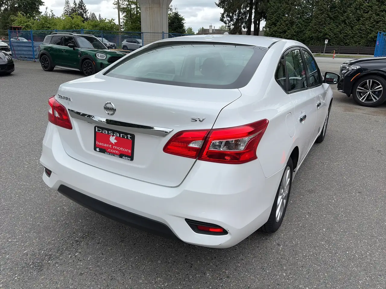 Nissan Sentra снимка Nissan Sentra