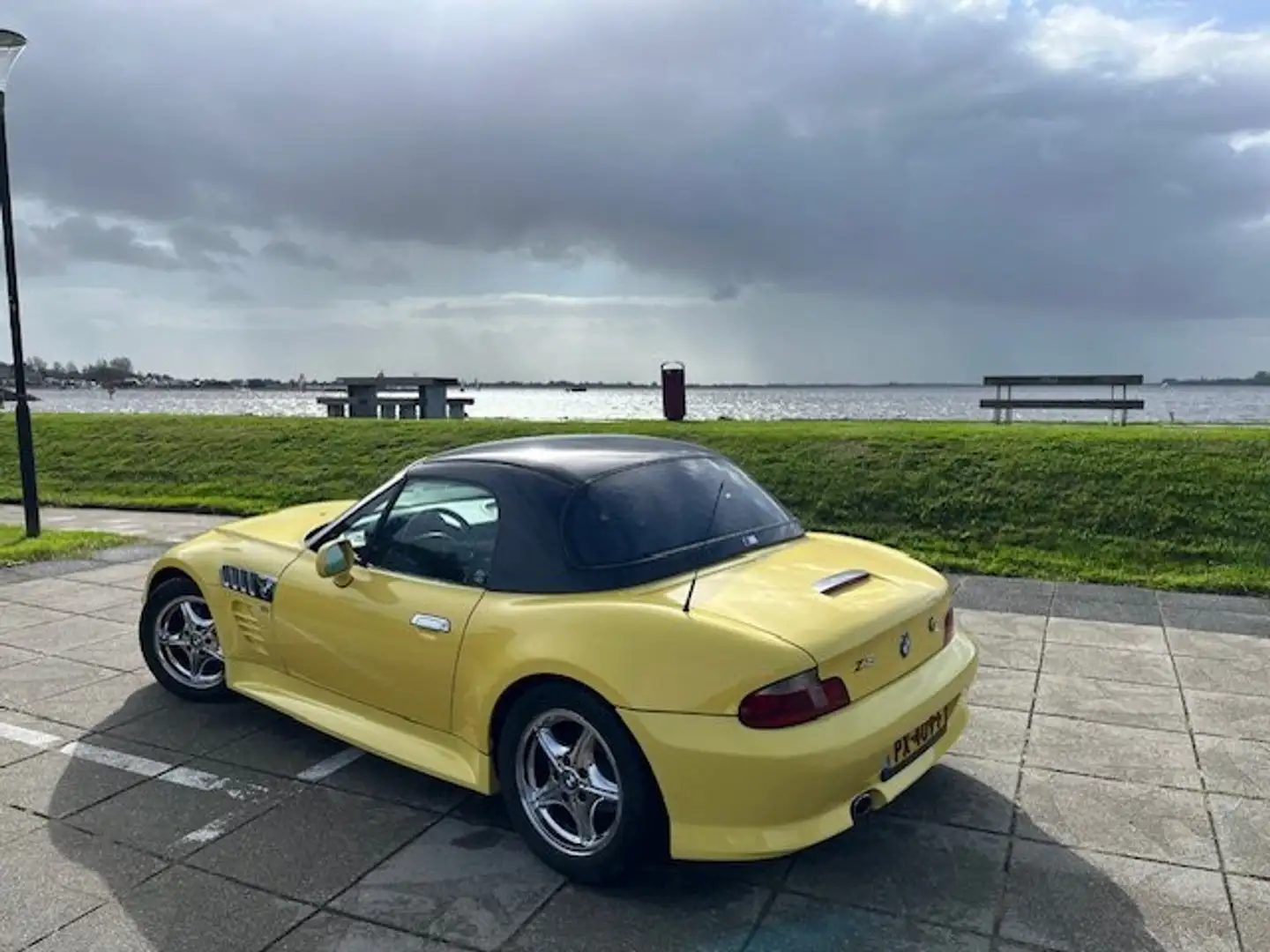 BMW Z3 widebody 1.9 Jaune - 2