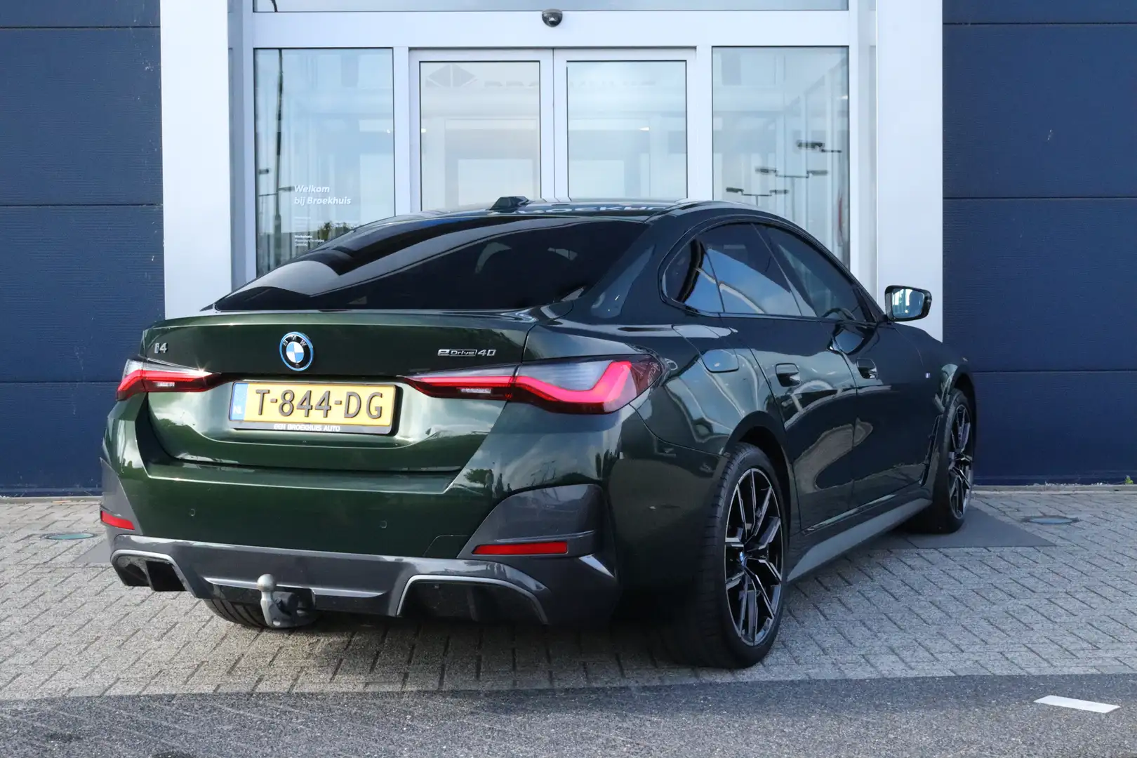 BMW i4 eDrive40 High Executive 84 kWh M-Sport Sanremo Grü Green - 2