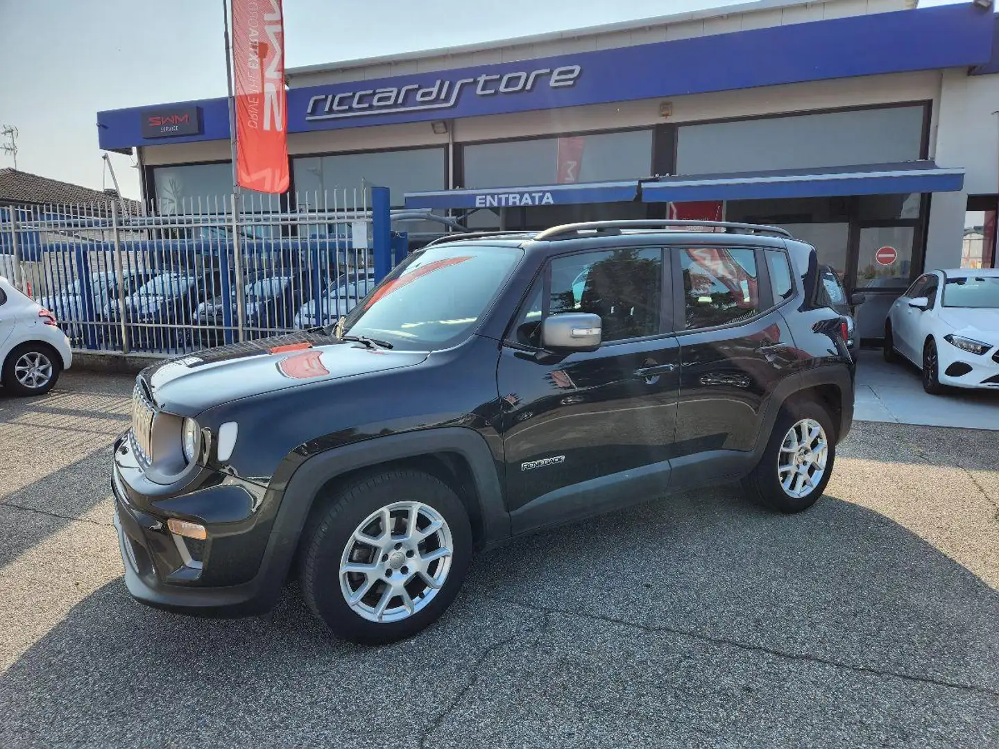 Jeep Renegade 1.3 T4 DDCT Limited AUTOMATICA FULL-OPTIONAL Zwart - 1