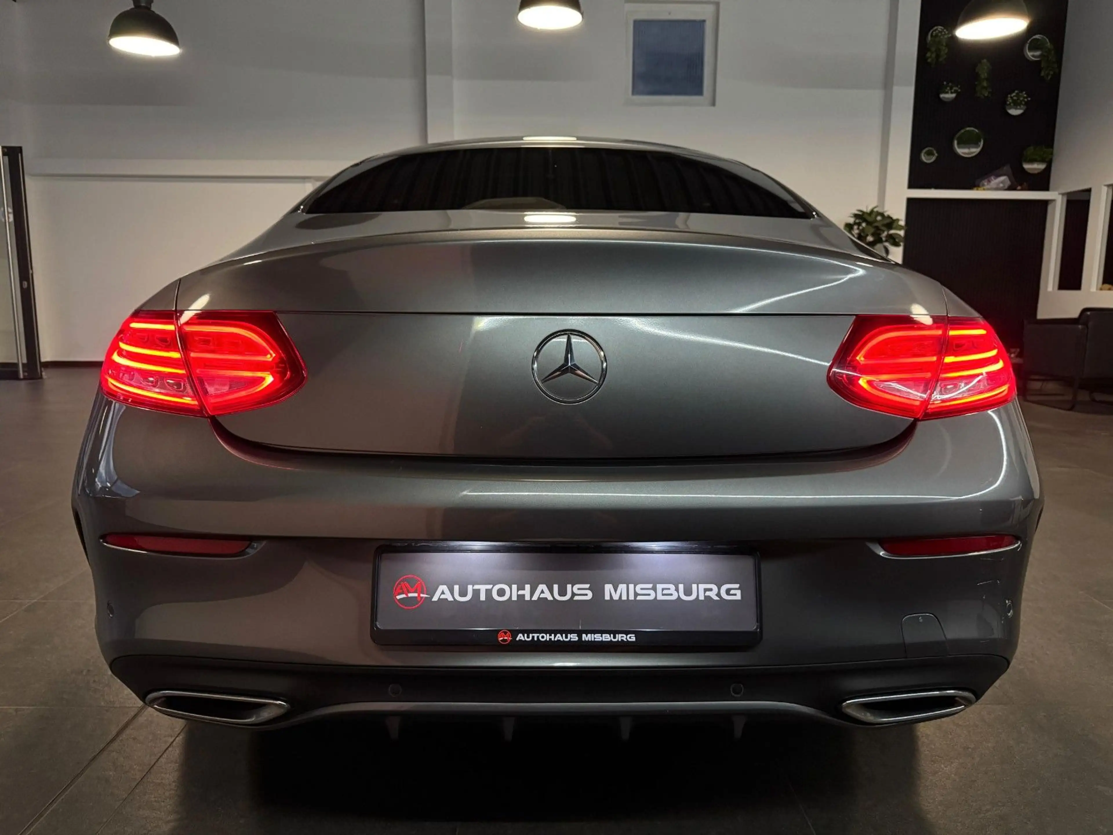 Mercedes-Benz C 250 d Coupe AMG-Paket/Pano+360°+Burmester+ACC — photo 6