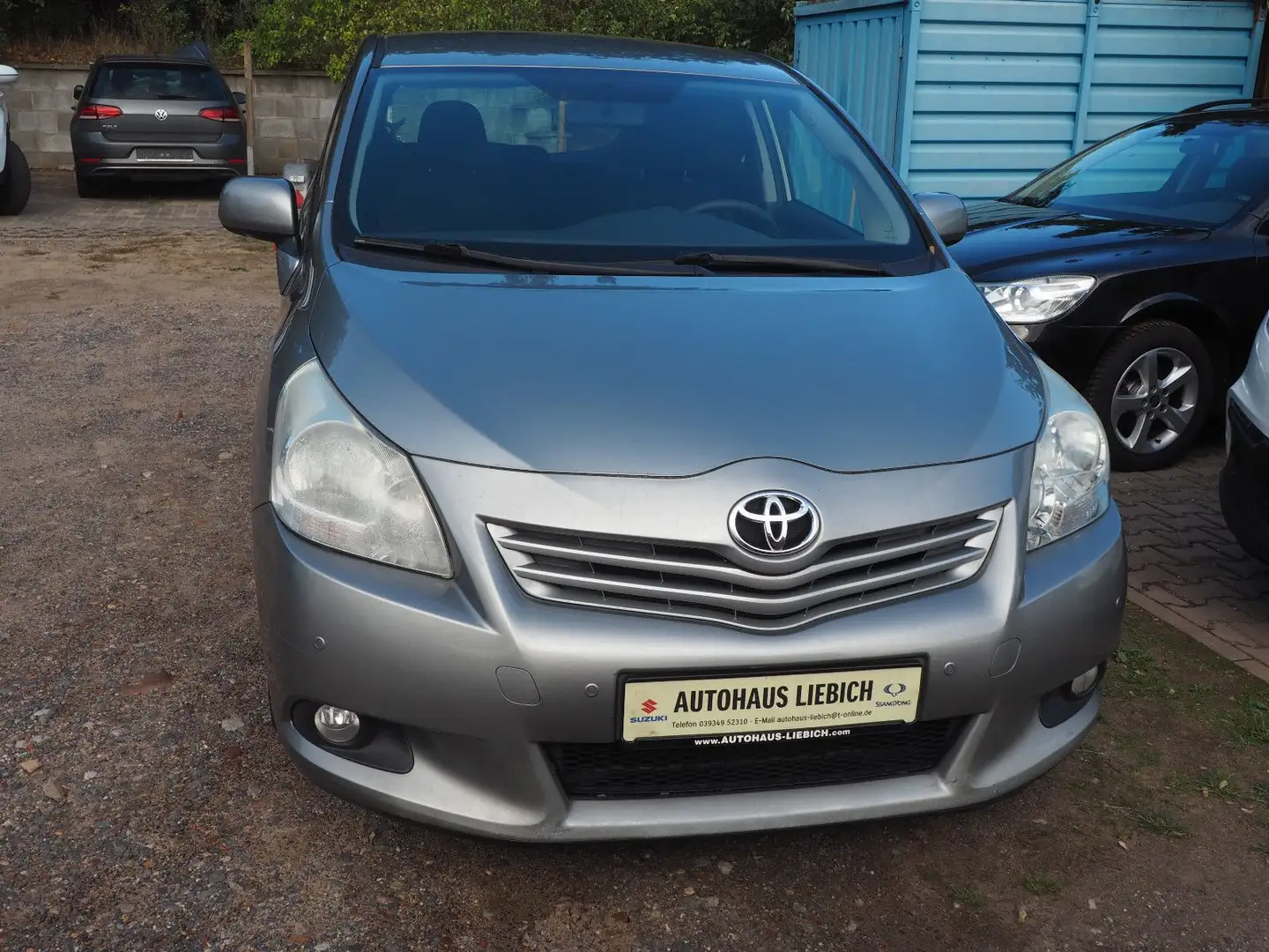 Toyota Verso 1.6l Valvematic Travel Silber - 2