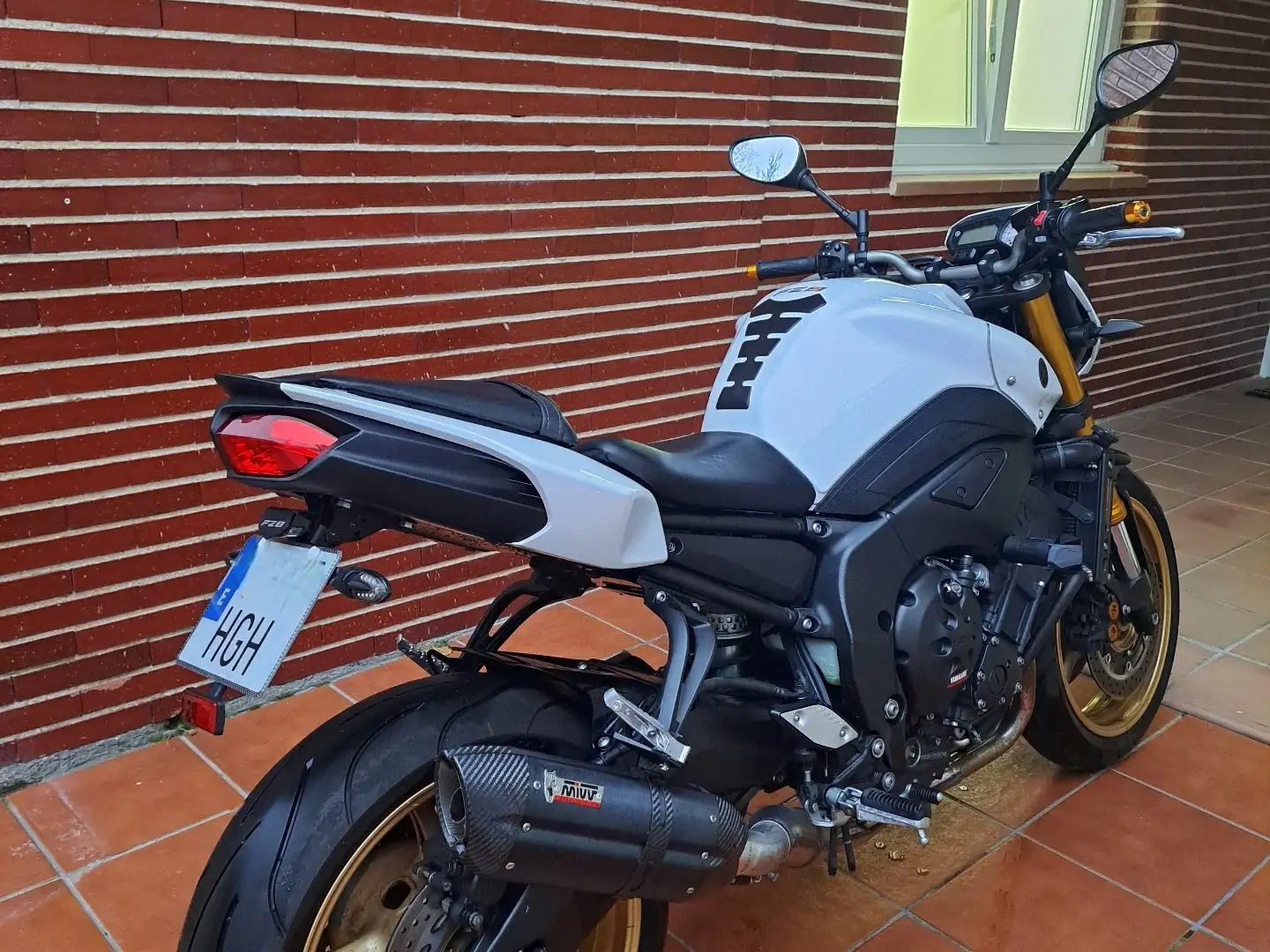 Yamaha FZ 8 Blanc - 1