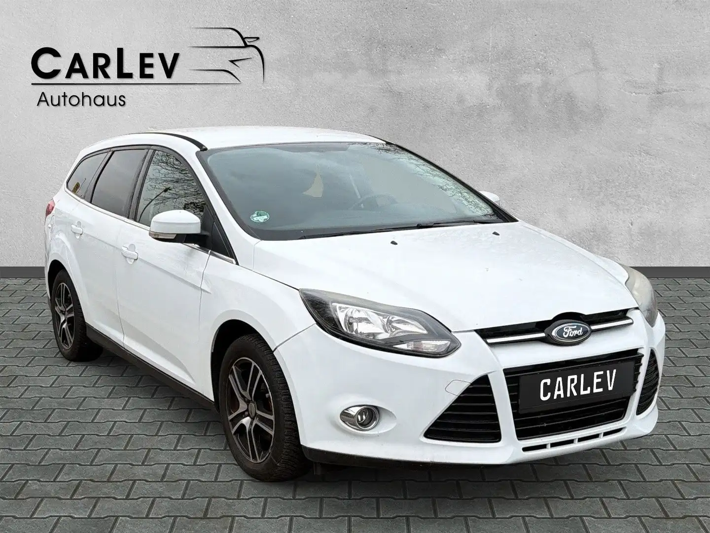 Ford Focus Turnier Titanium Zahnriemen neu Weiß - 1