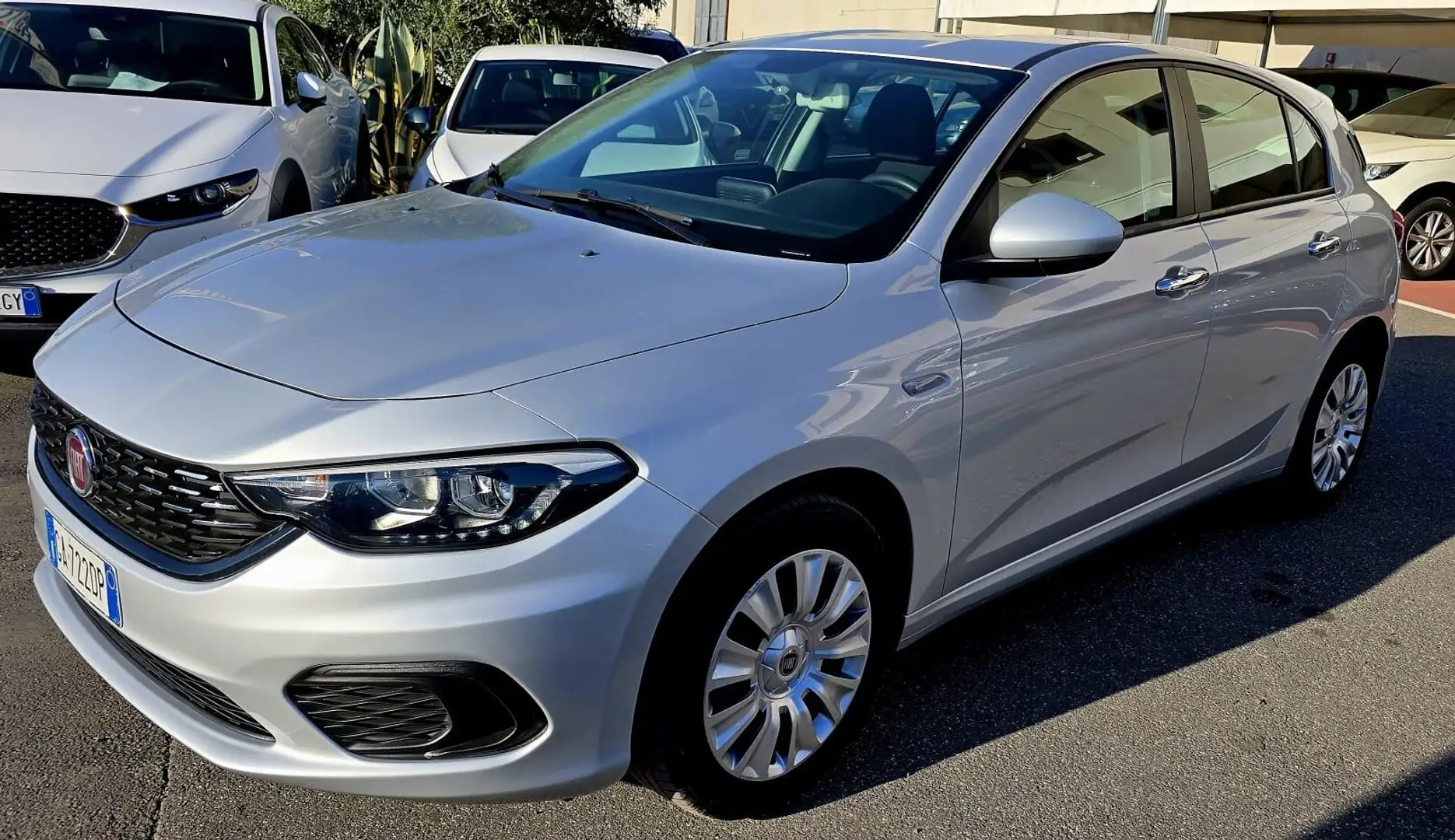 Fiat Tipo 1.3 Mjt S&S 5 porte Lounge Argento - 2