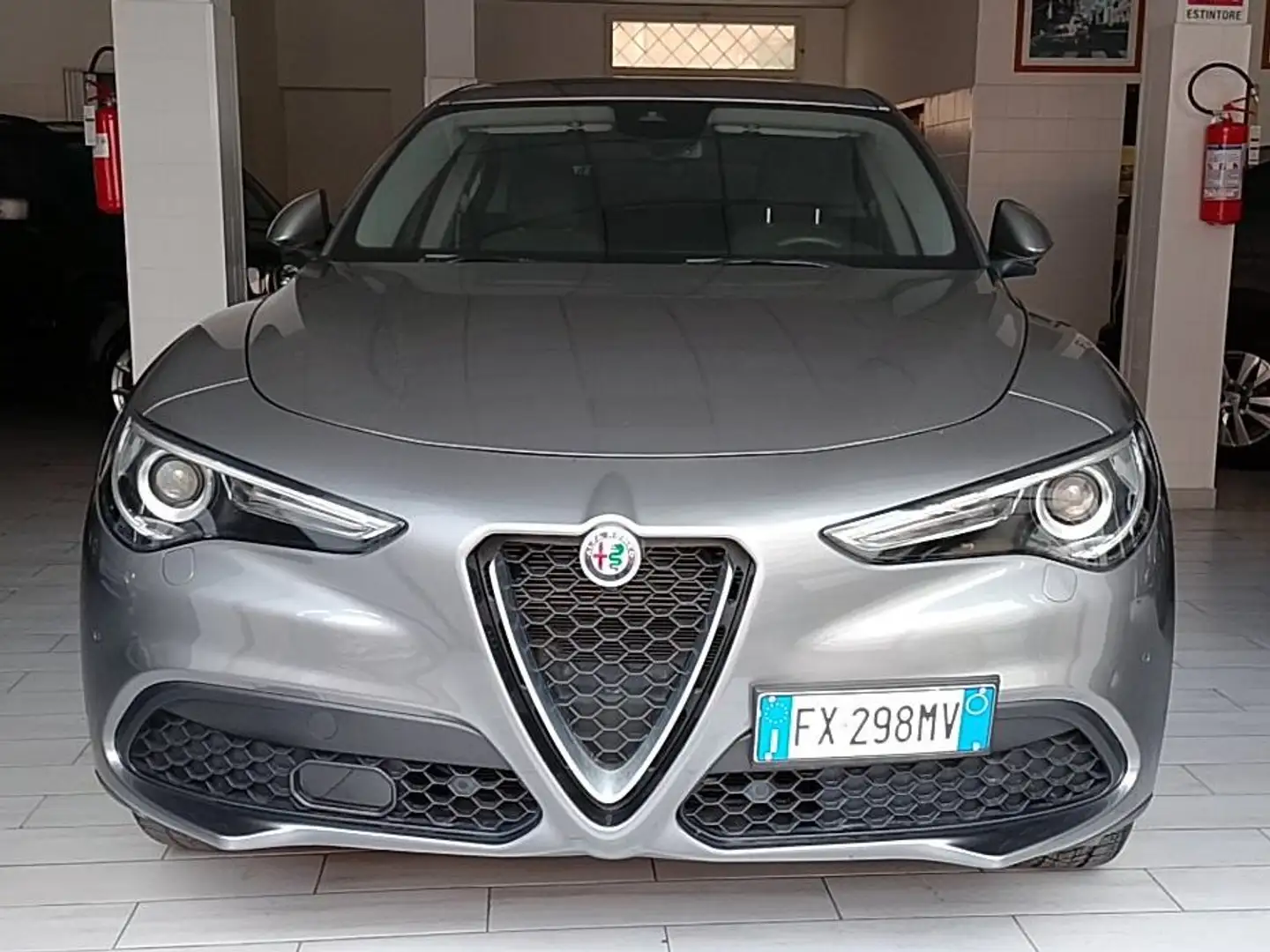 Alfa Romeo Stelvio Stelvio 2.2 t Business Q4 190cv auto my19 Grigio - 1