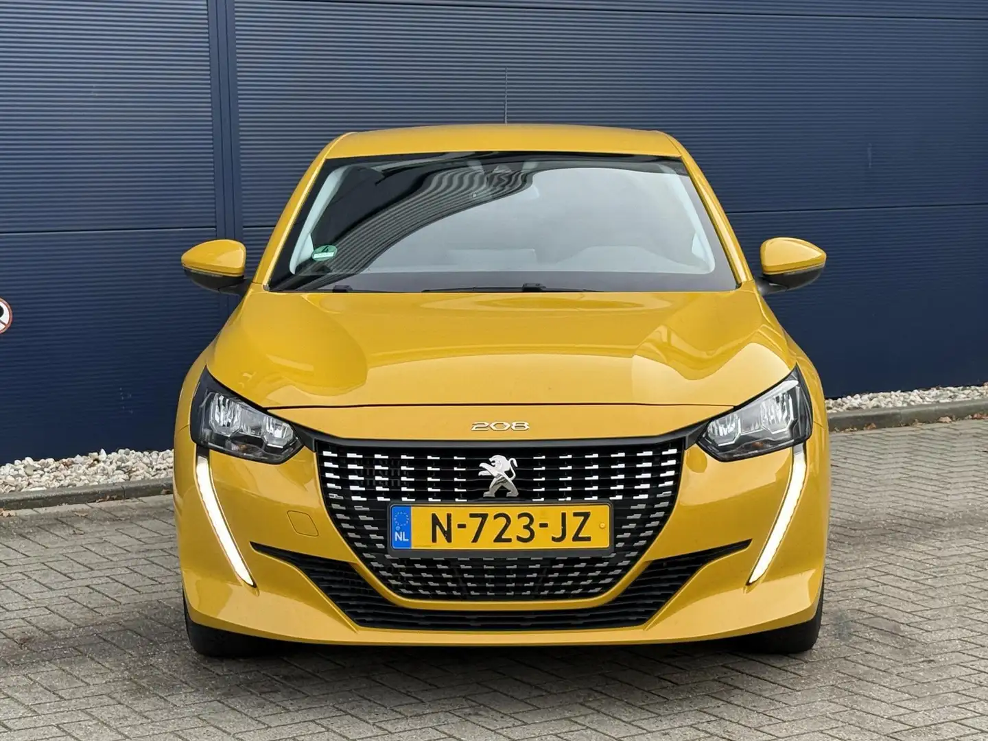 Peugeot 208 1.2 PureTech 100pk Allure | Navigatie | Carplay | Giallo - 2