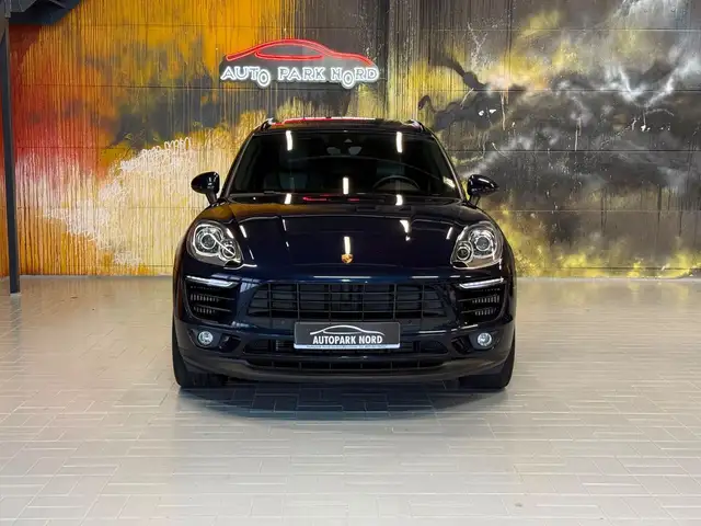 Porsche Macan view 2