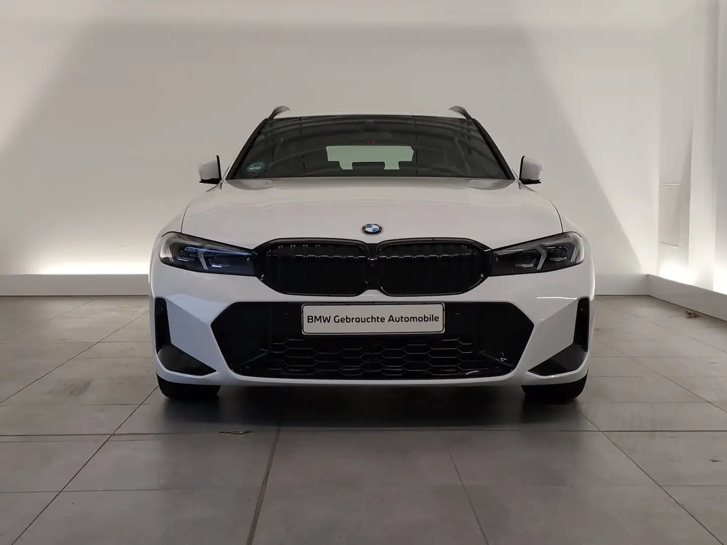 BMW 318 i Touring M Sportpaket DAB/SHZ/AHK DAB/SHZ/AHK Weiß - 2