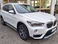 BMW X1 X1 F48 sdrive18i xLine 140cv auto 7m Weiß - thumbnail 3