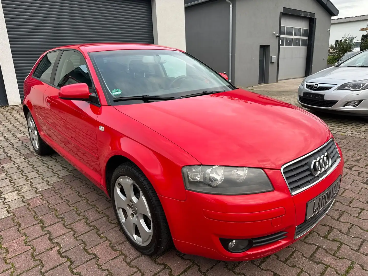 Audi A3 1.6*Klima*Parkhilfe*Scheckheft* Rouge - 1