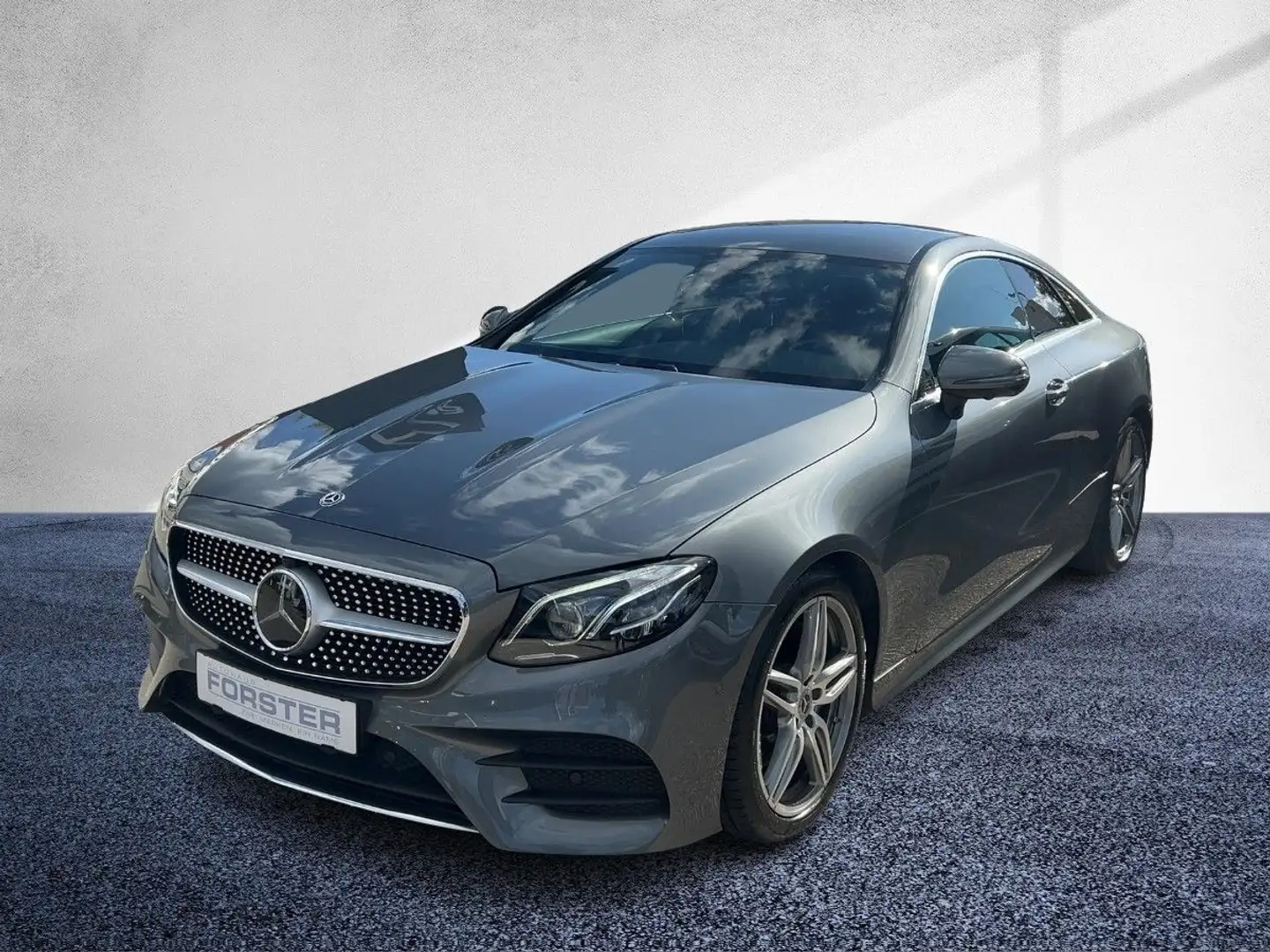 Mercedes-Benz E 220 d Coupé AMG Line FAP Klima Shz Ambi AMG Grau - 1