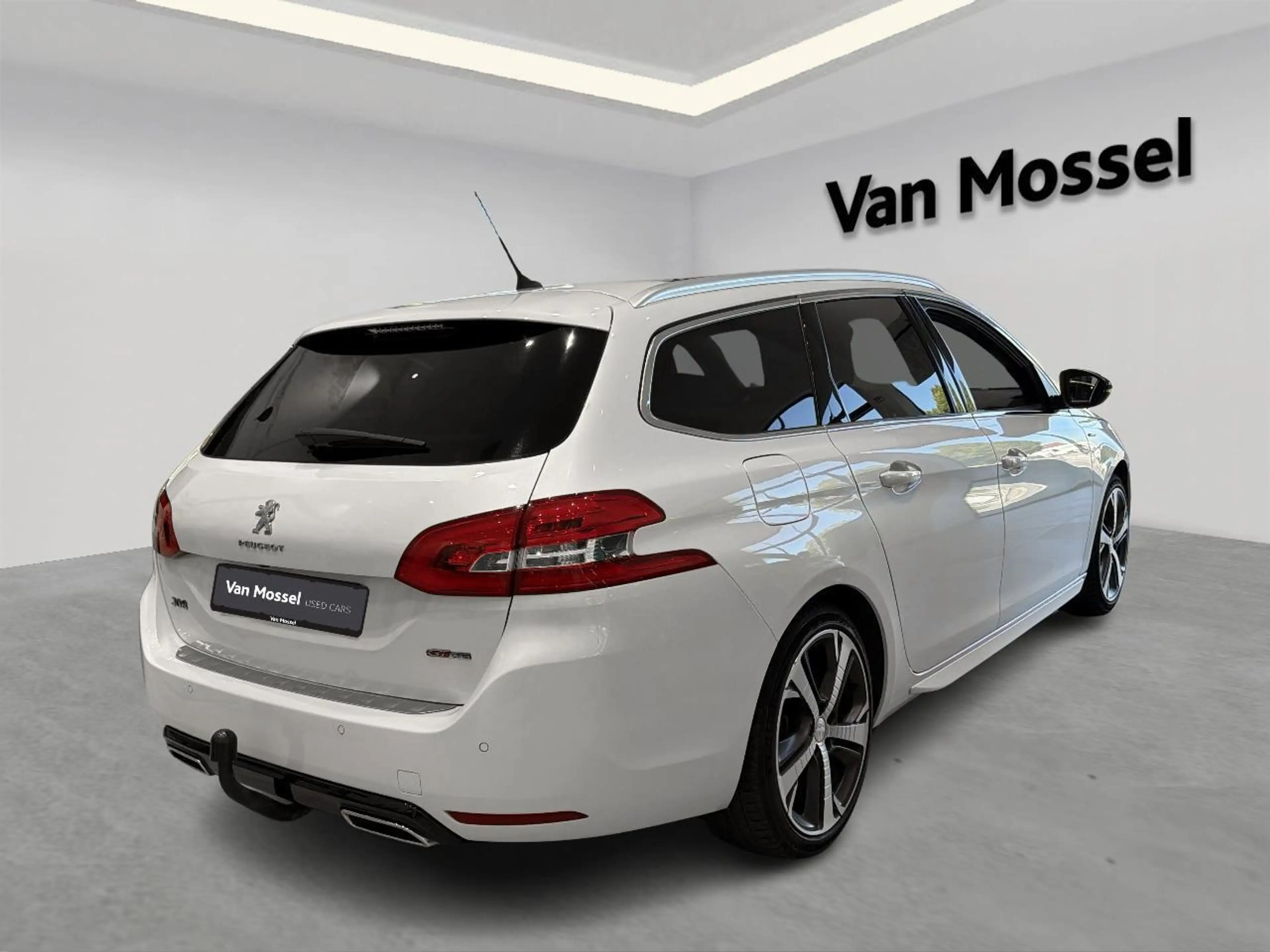Peugeot 308 1.2 PureTech 96kW s/s Aut. GT Line — photo 4