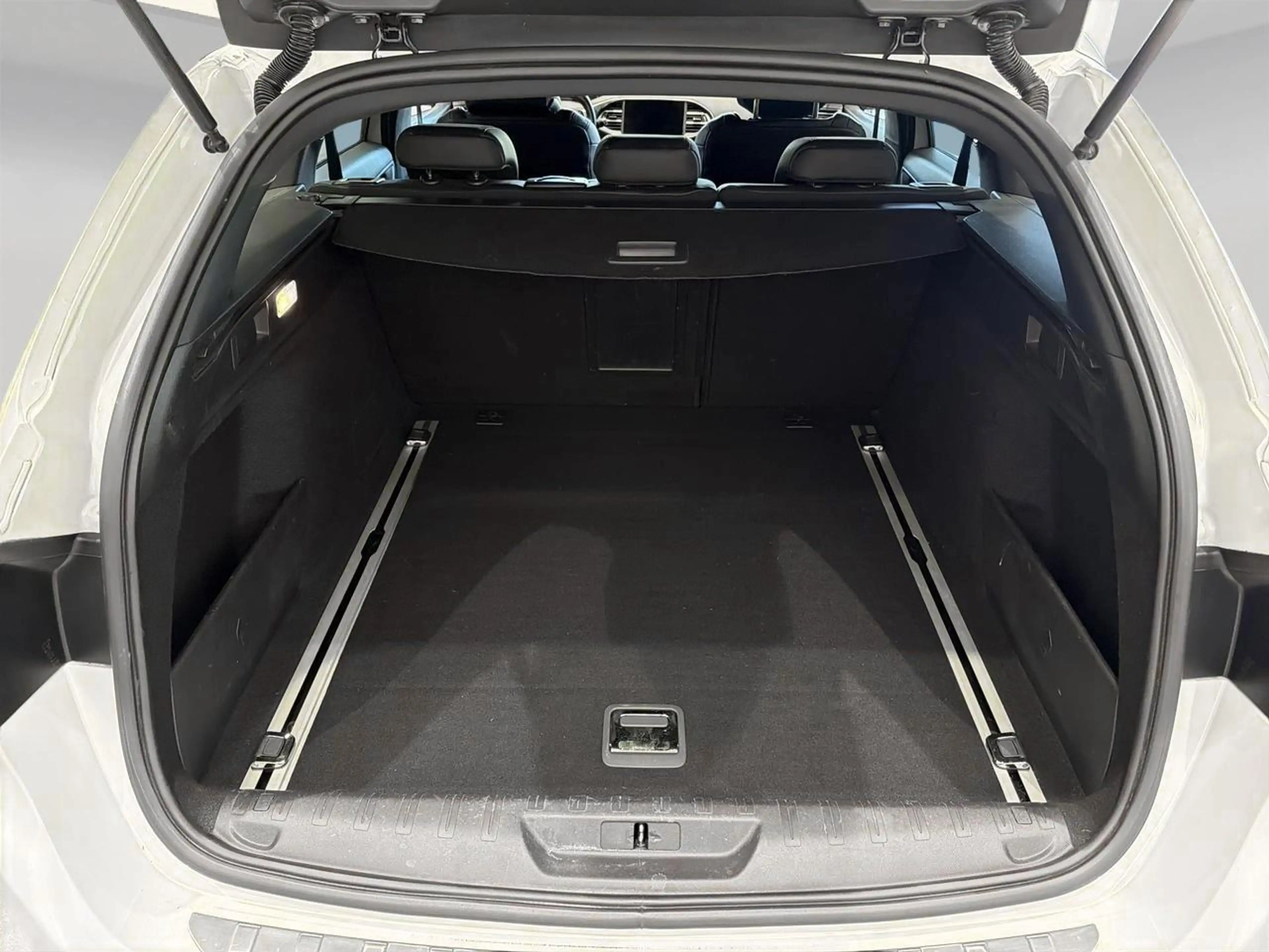 Peugeot 308 1.2 PureTech 96kW s/s Aut. GT Line — photo 7