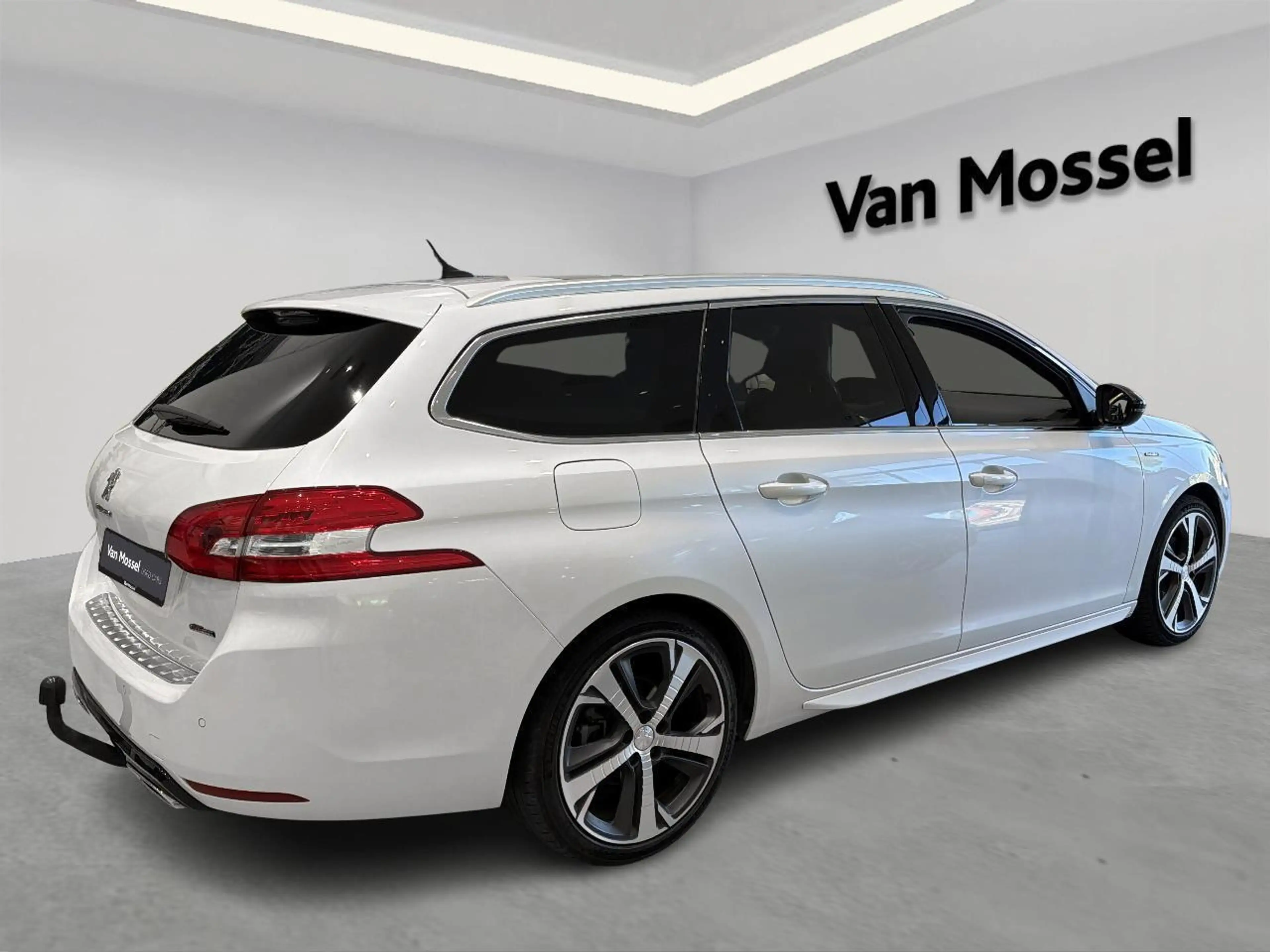 Peugeot 308 1.2 PureTech 96kW s/s Aut. GT Line — photo 5