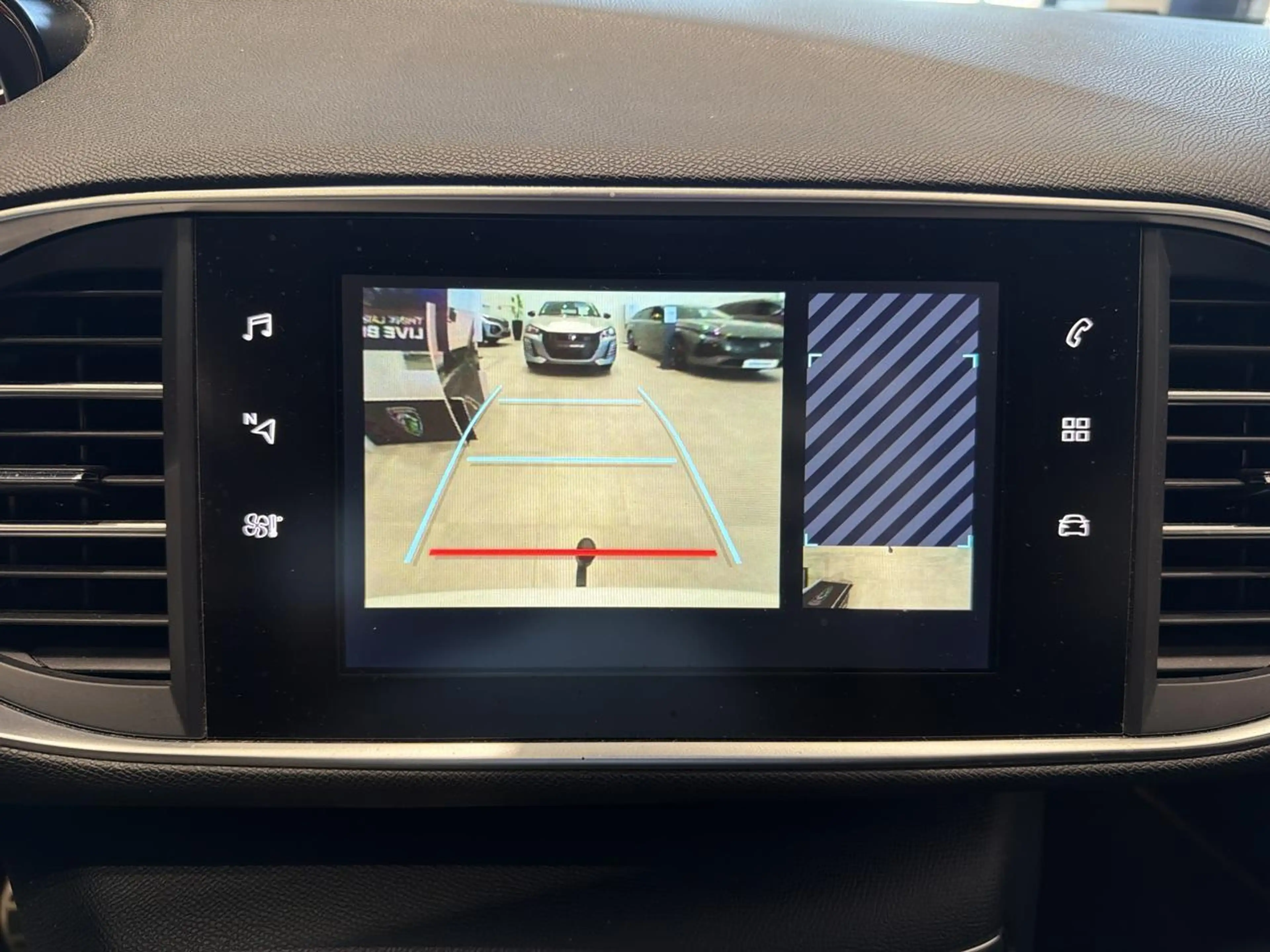 Peugeot 308 1.2 PureTech 96kW s/s Aut. GT Line — photo 15