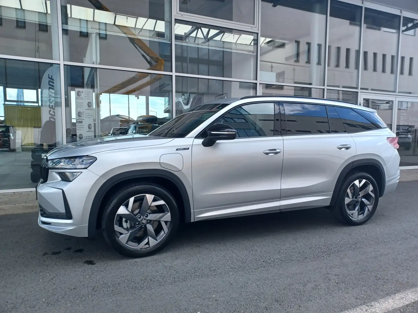 Skoda Kodiaq 1.5 TSI iV 150kW Sportline Silber - 1