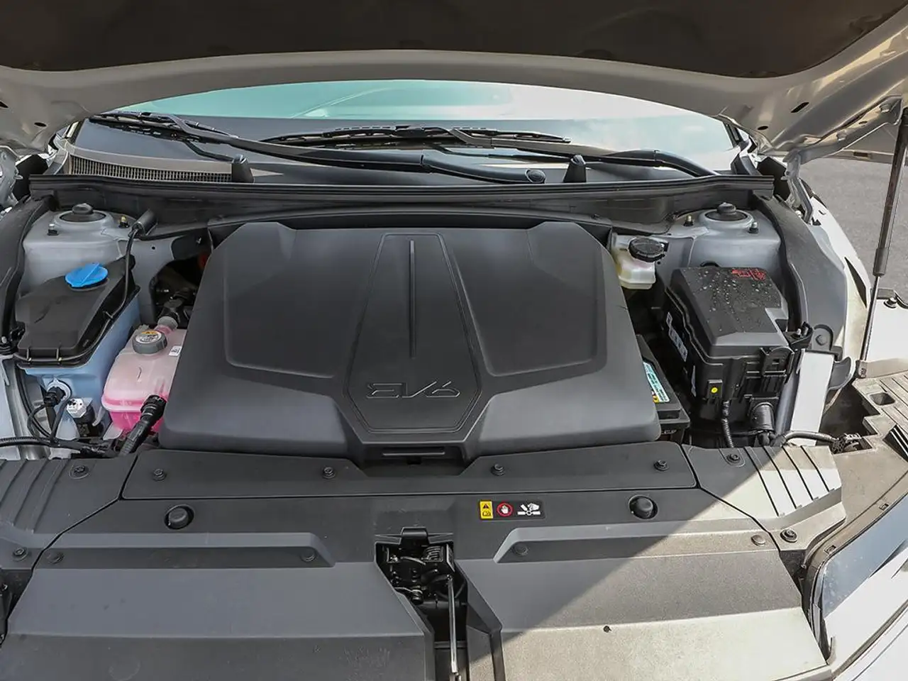 Kia EV6 снимка Kia EV6