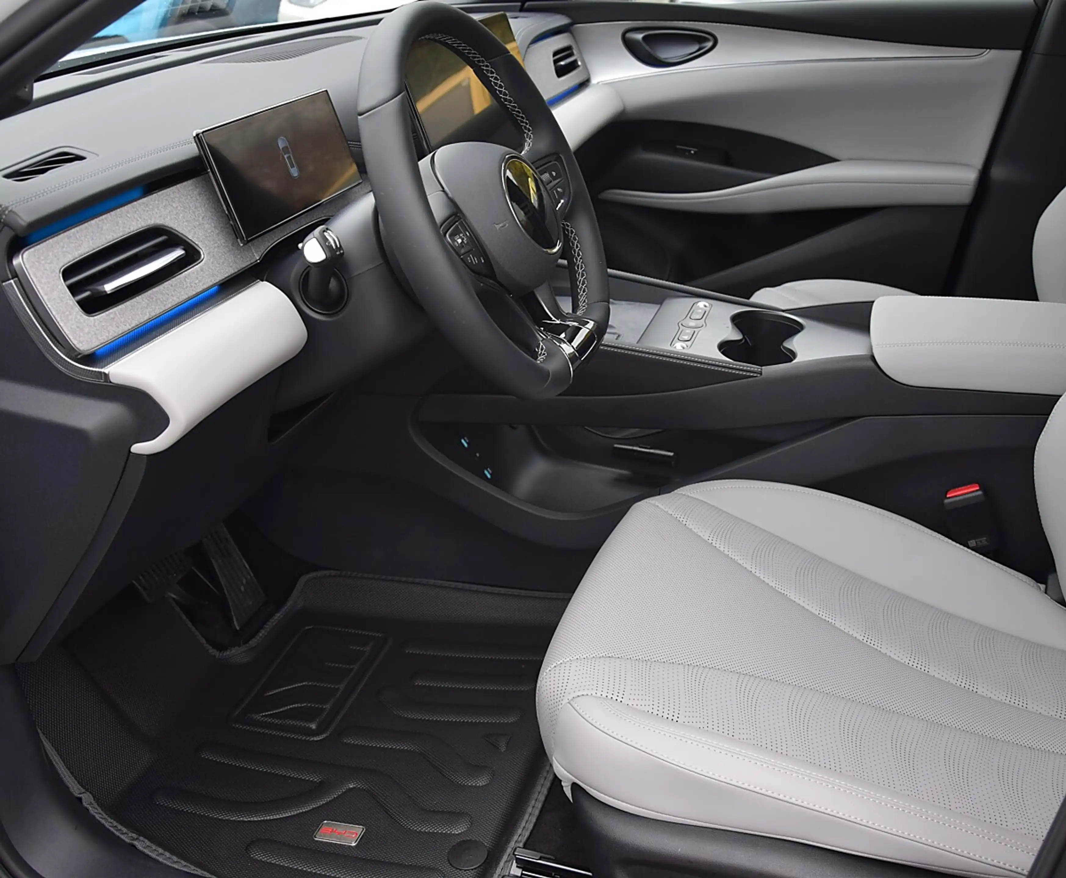 BYD Seal 6 DM-i Touring PHEV 19kWh Comfort Österreich Paket — photo 6