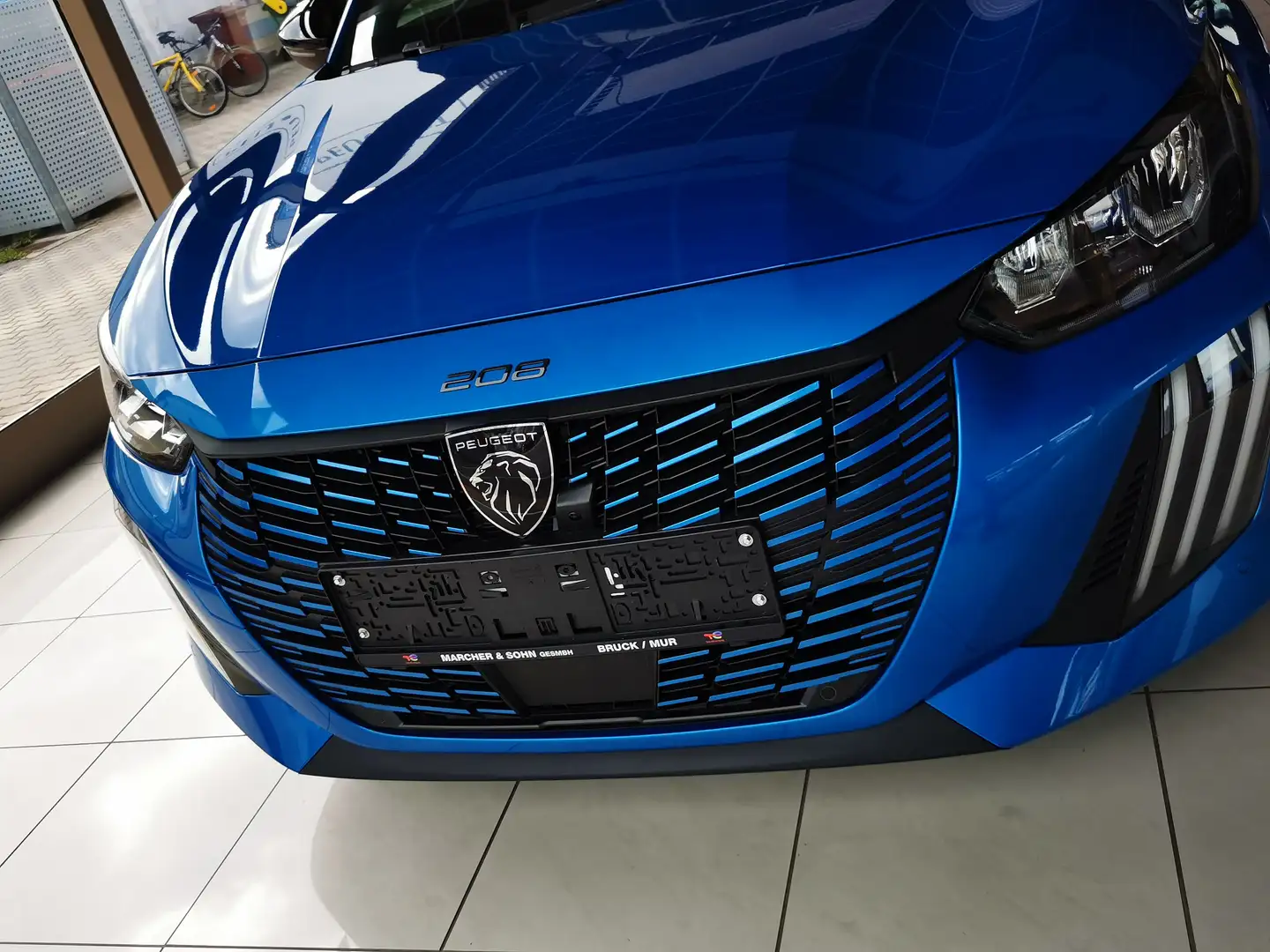 Peugeot 208 PureTech100 Allure *Mod2025* Blau - 2