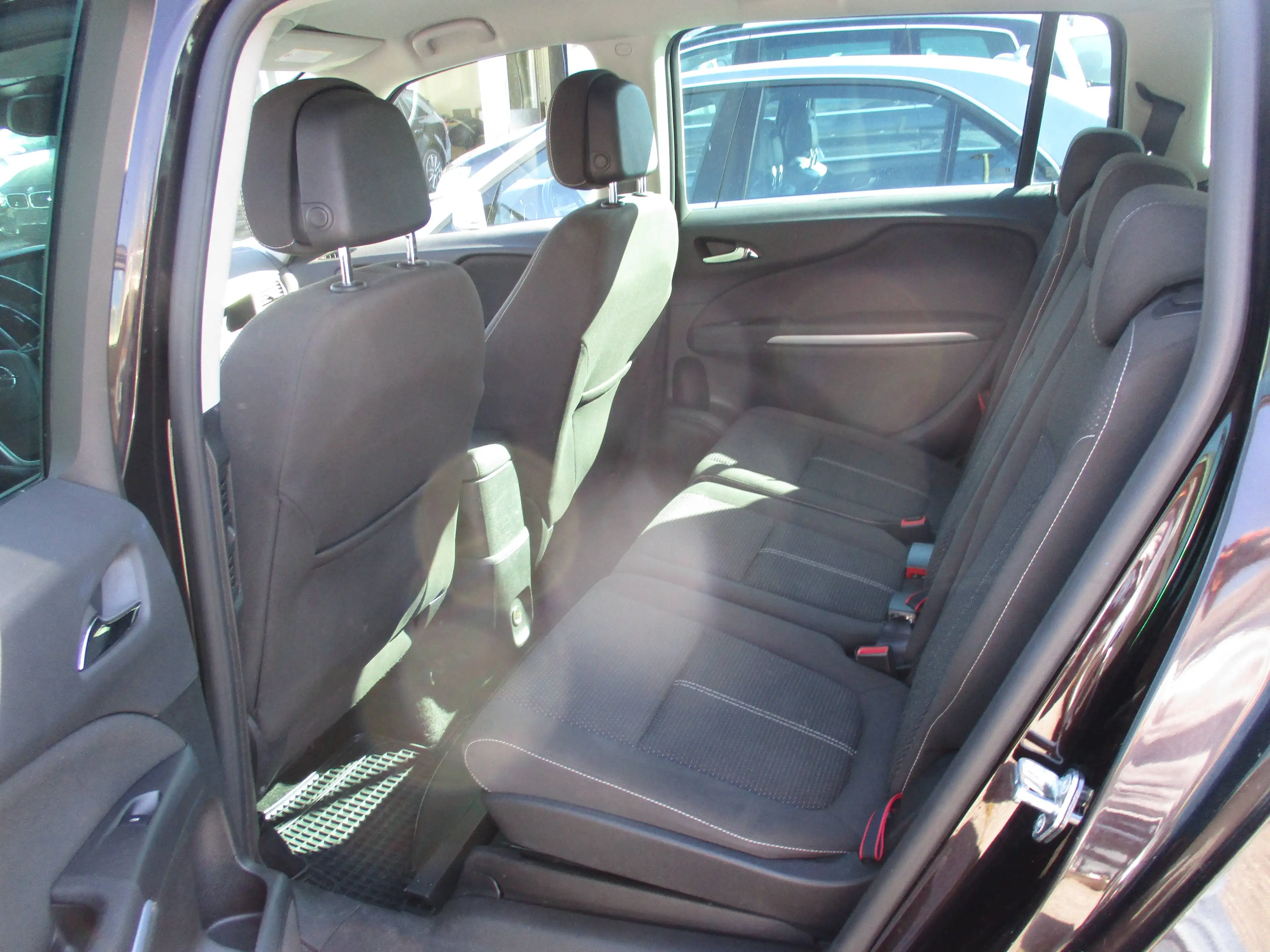 Opel Zafira Tourer 7-SITZER / NAVI / RÜCKFAHRKAMERA — photo 12