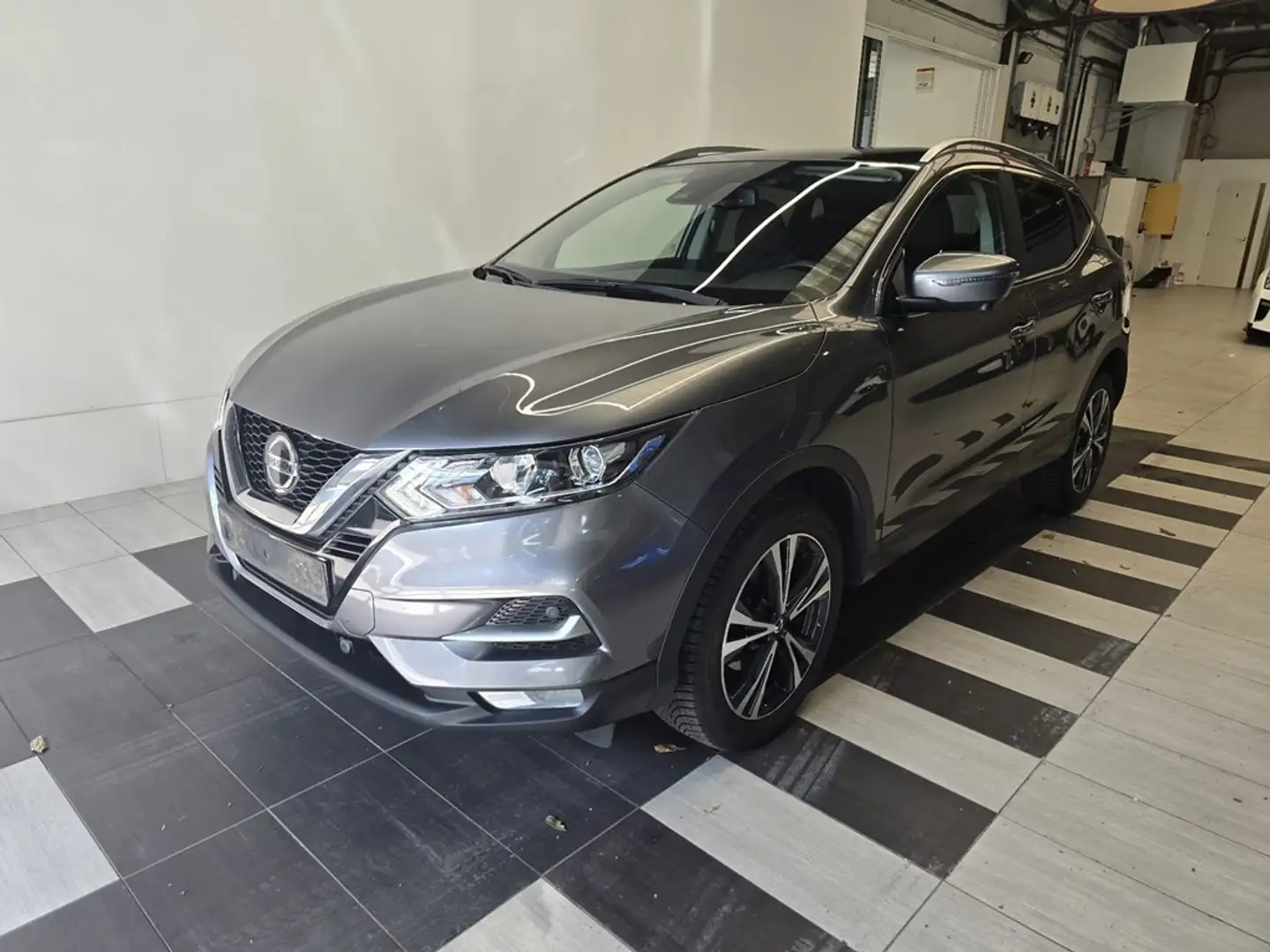 Nissan Qashqai 1,3 140PK//N-connecta//Pano//5 Jaar Garanie Gris - 1
