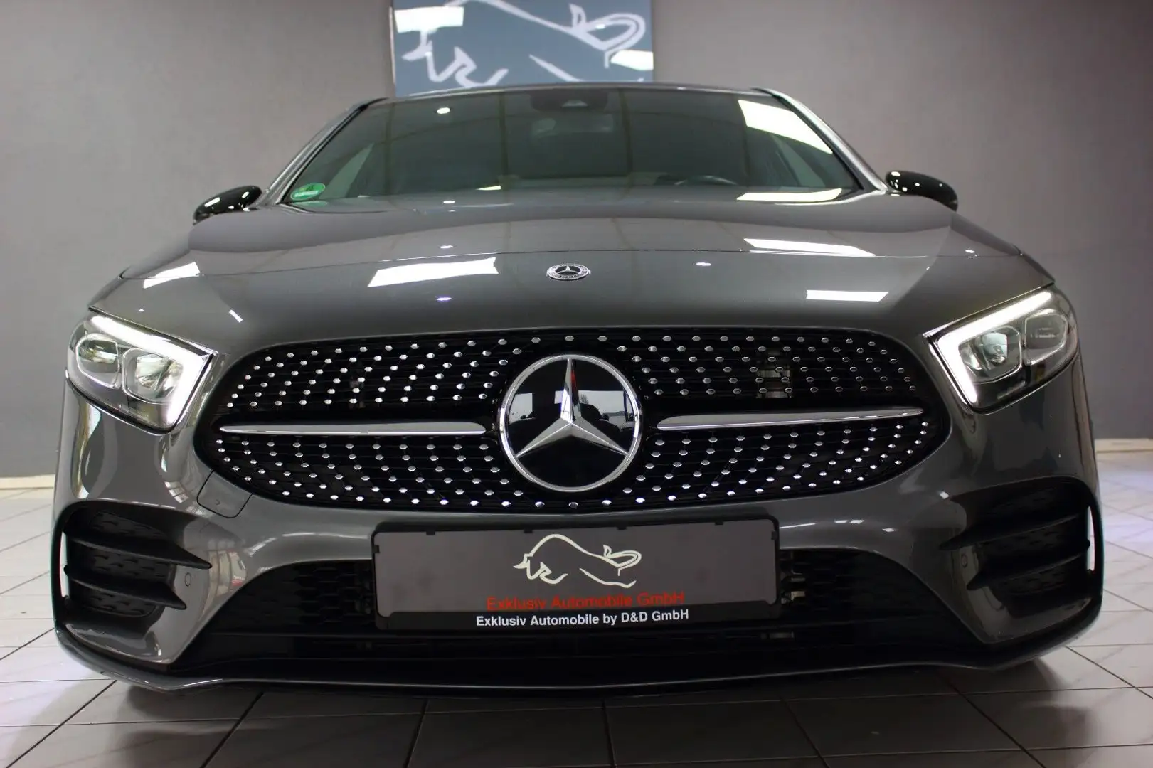 Mercedes-Benz A 200 LIMO AMG 7G~DEUTSCH+UNFALLFREI+RFK+MBUX~2H Grau - 2