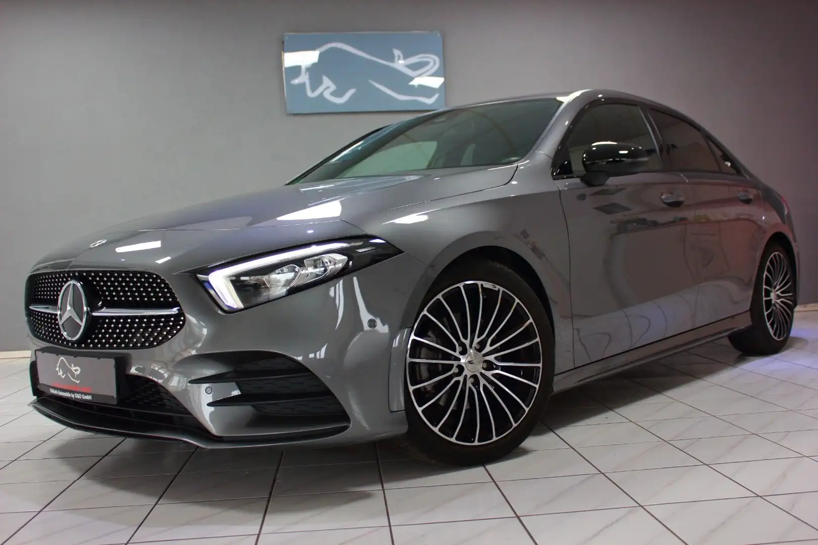 Mercedes-Benz A 200 LIMO AMG 7G~DEUTSCH+UNFALLFREI+RFK+MBUX~2H Grau - 1