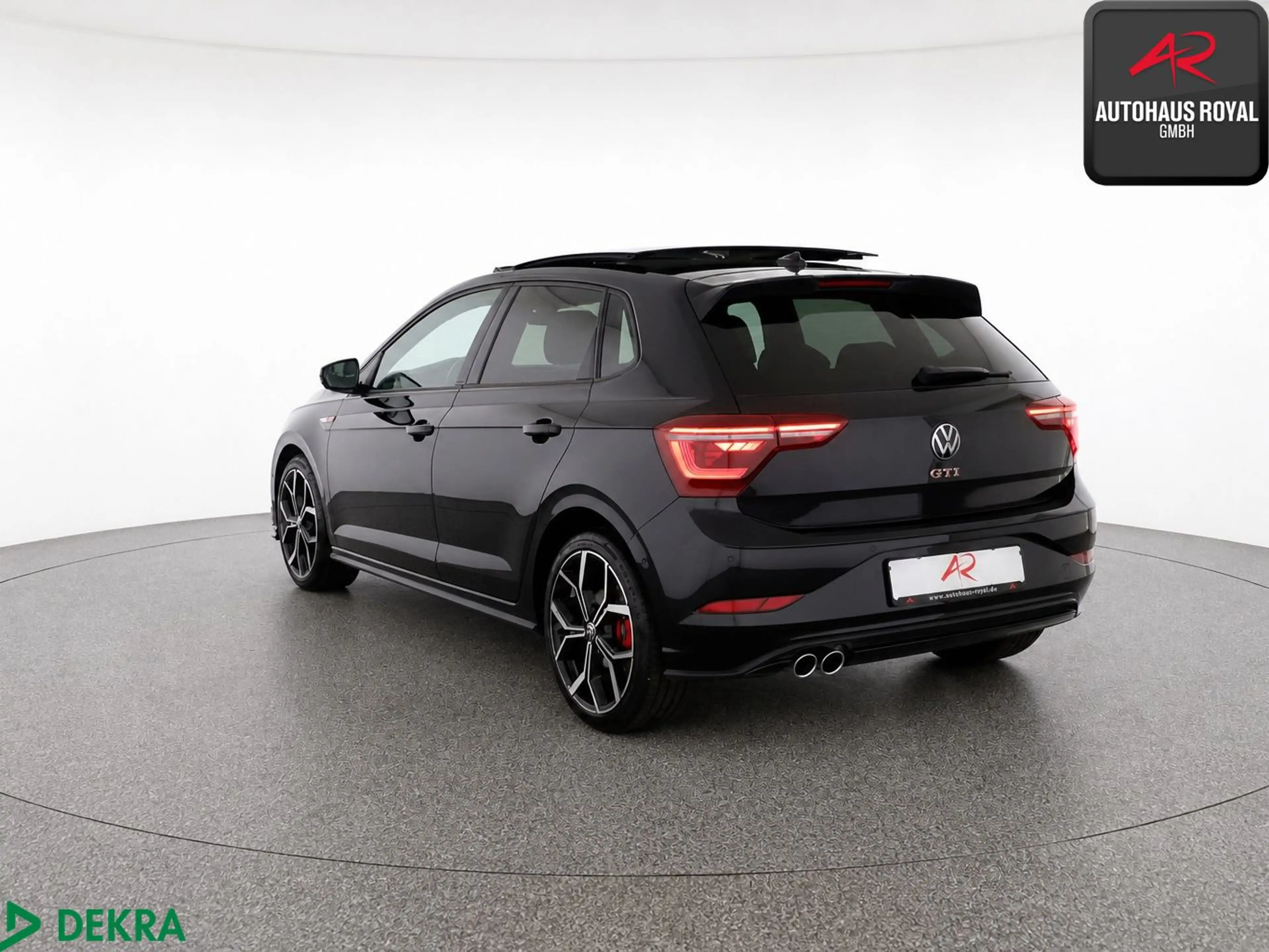 Volkswagen Polo GTI 2.0 TSI PANO,IQ.LIGHT,KEYLESS,BEATS,SH — photo 3