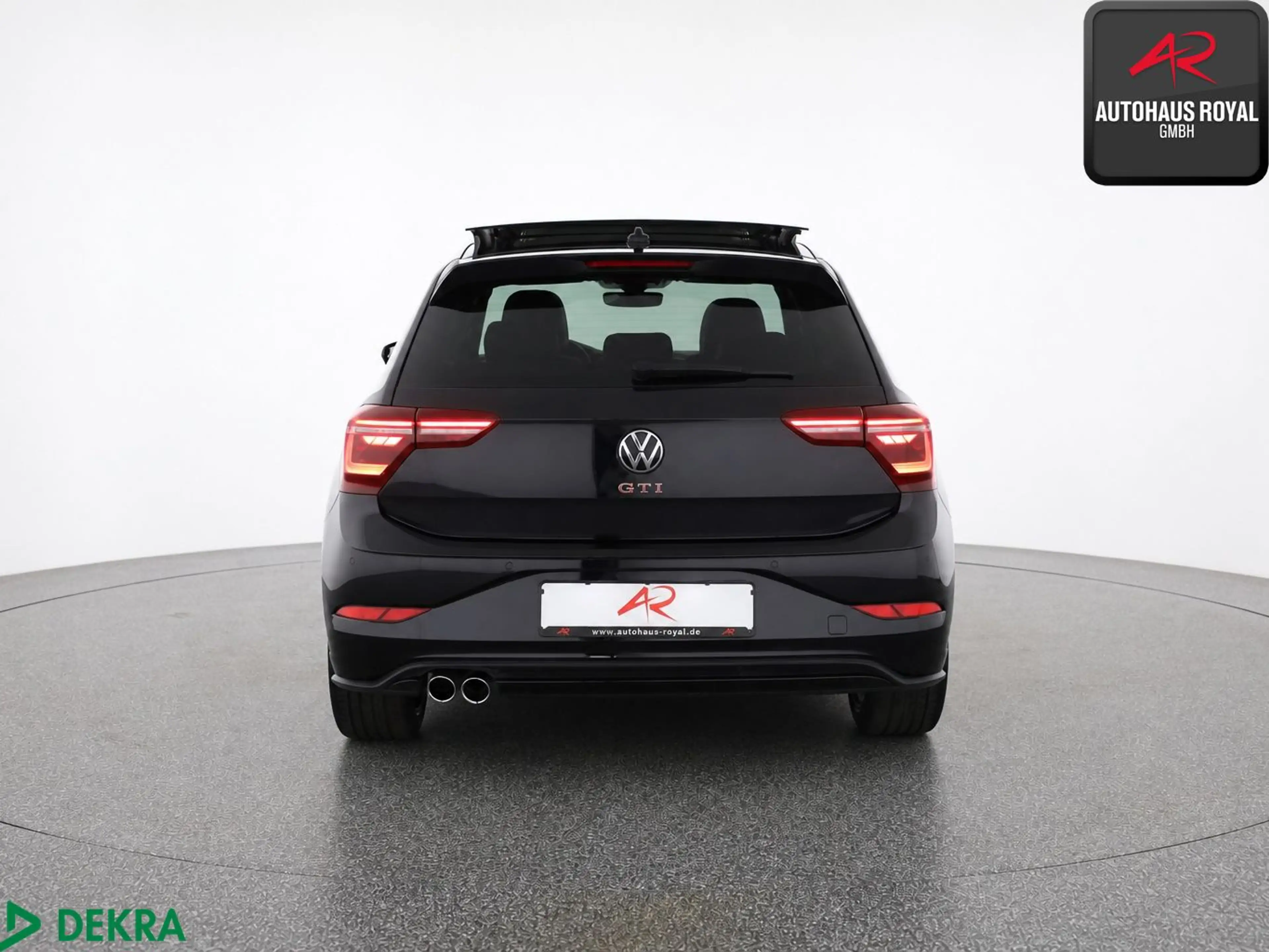 Volkswagen Polo GTI 2.0 TSI PANO,IQ.LIGHT,KEYLESS,BEATS,SH — photo 4