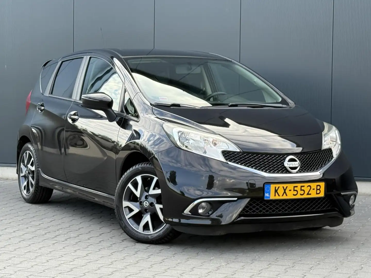 Nissan Note 1.2 DIG-S 98PK Sport Pack - Airco - Cruise - Elek Zwart - 2
